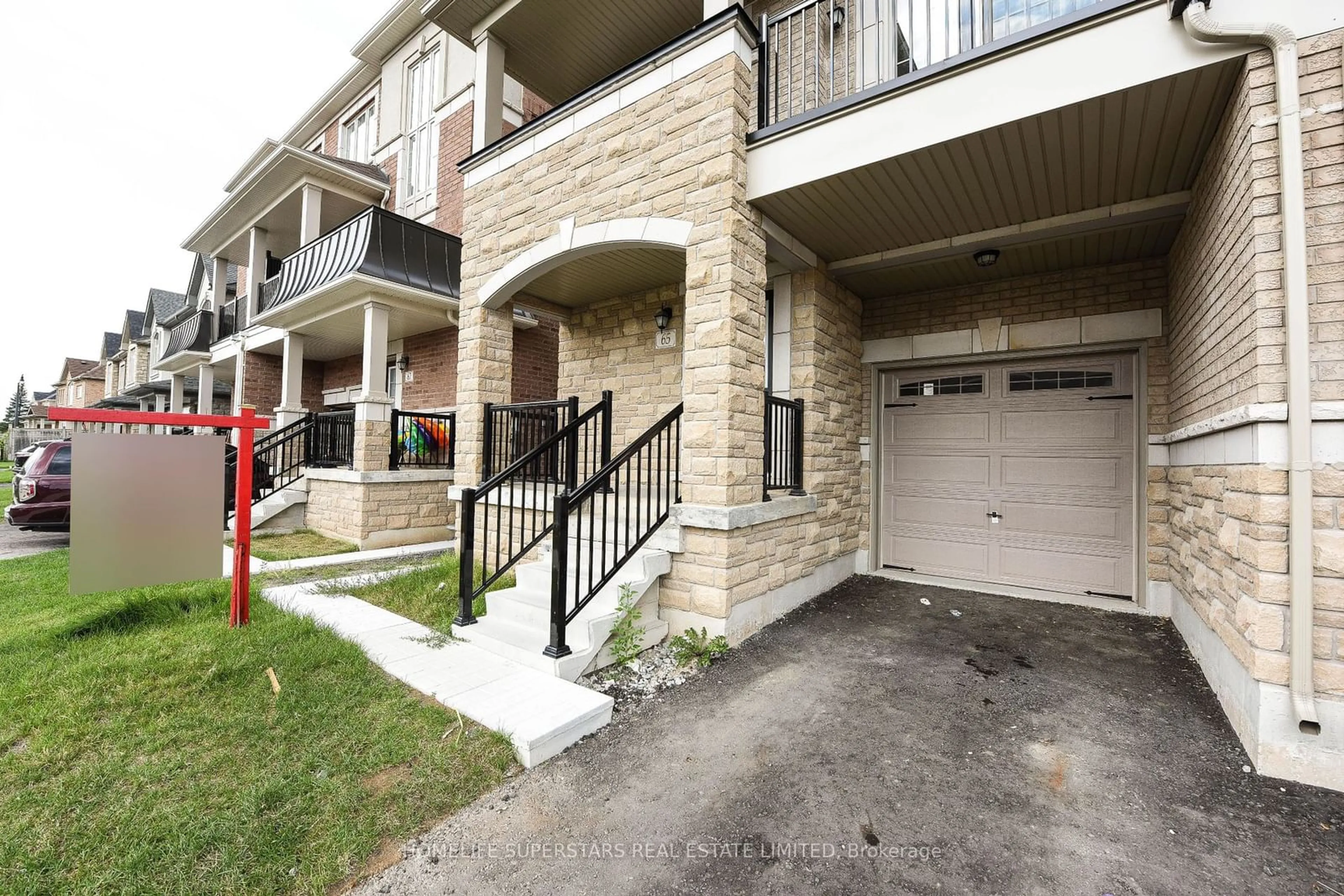 A pic from exterior of the house or condo for 65 Allegro Dr, Brampton Ontario L6Y 5Y4