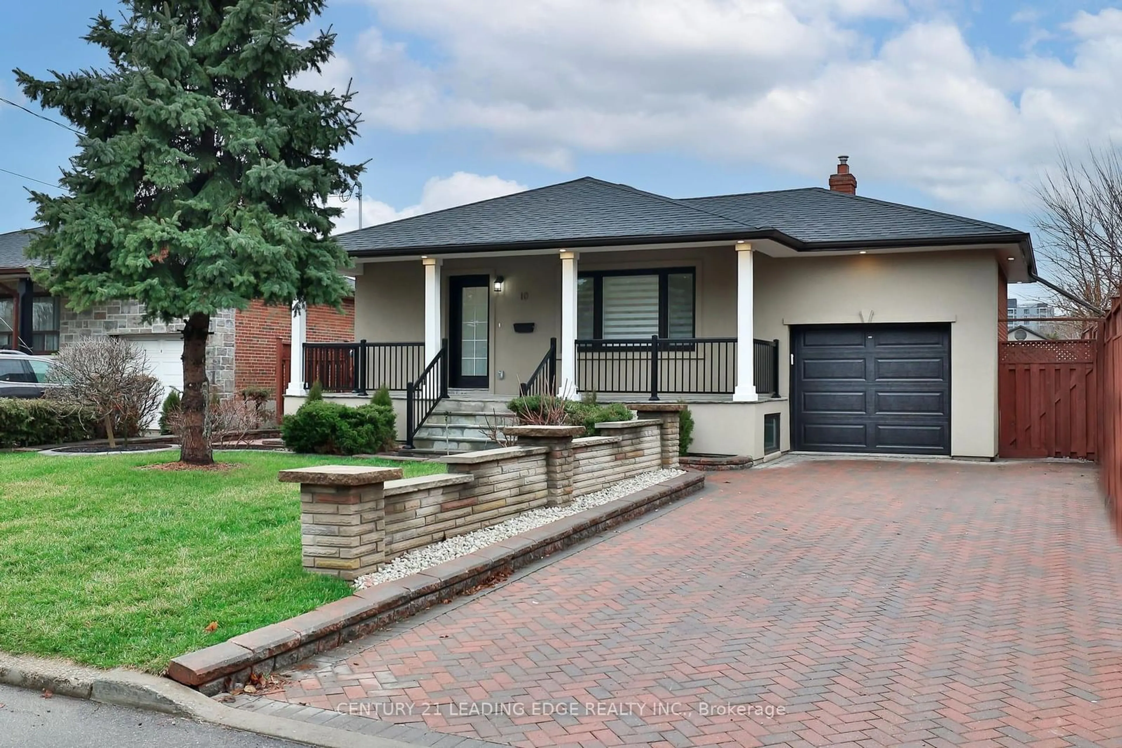 Home with brick exterior material for 10 FRANKFORT Ave, Toronto Ontario M6L 2Y2