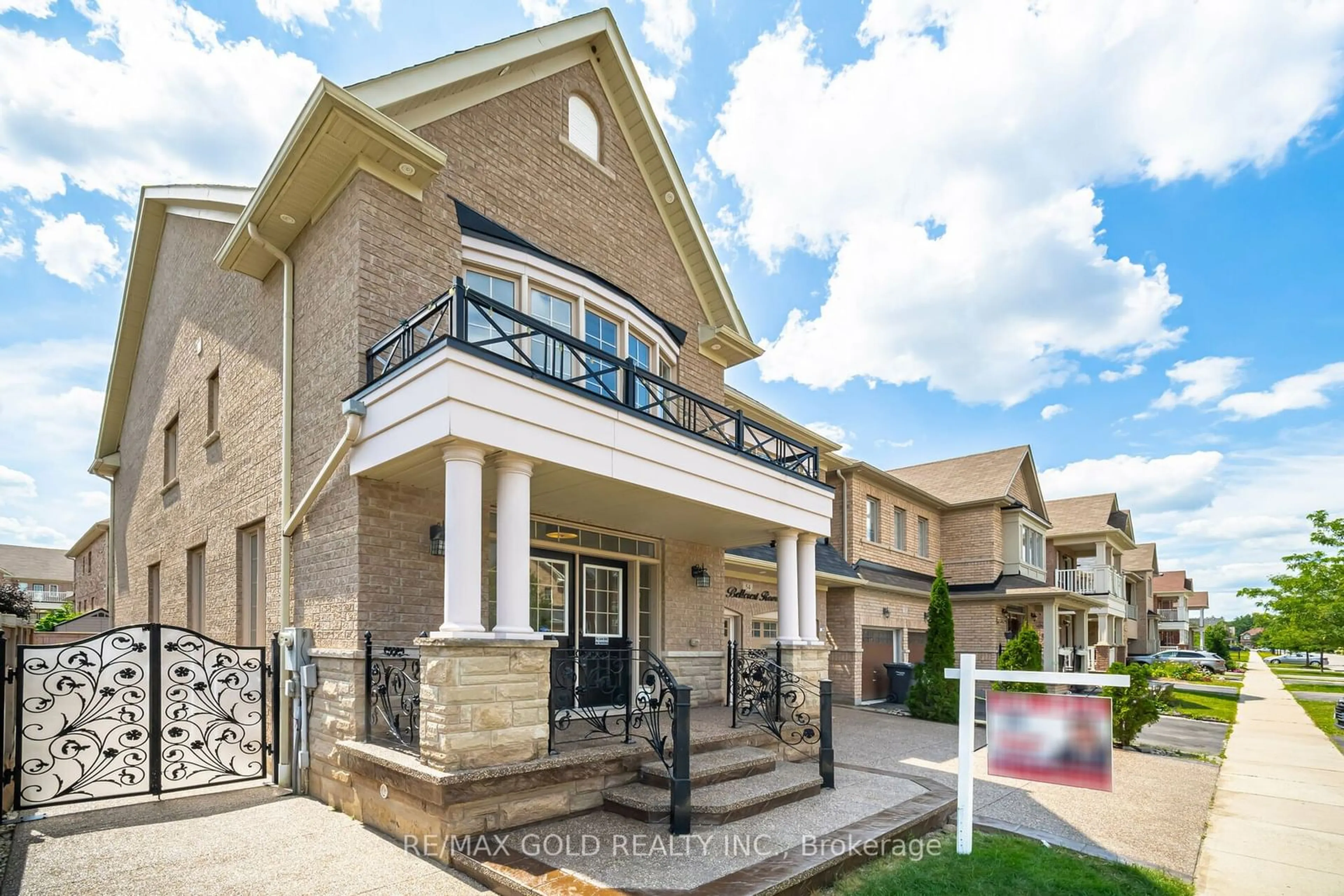 A pic from exterior of the house or condo for 54 Bellcrest Rd, Brampton Ontario L5V 2L5