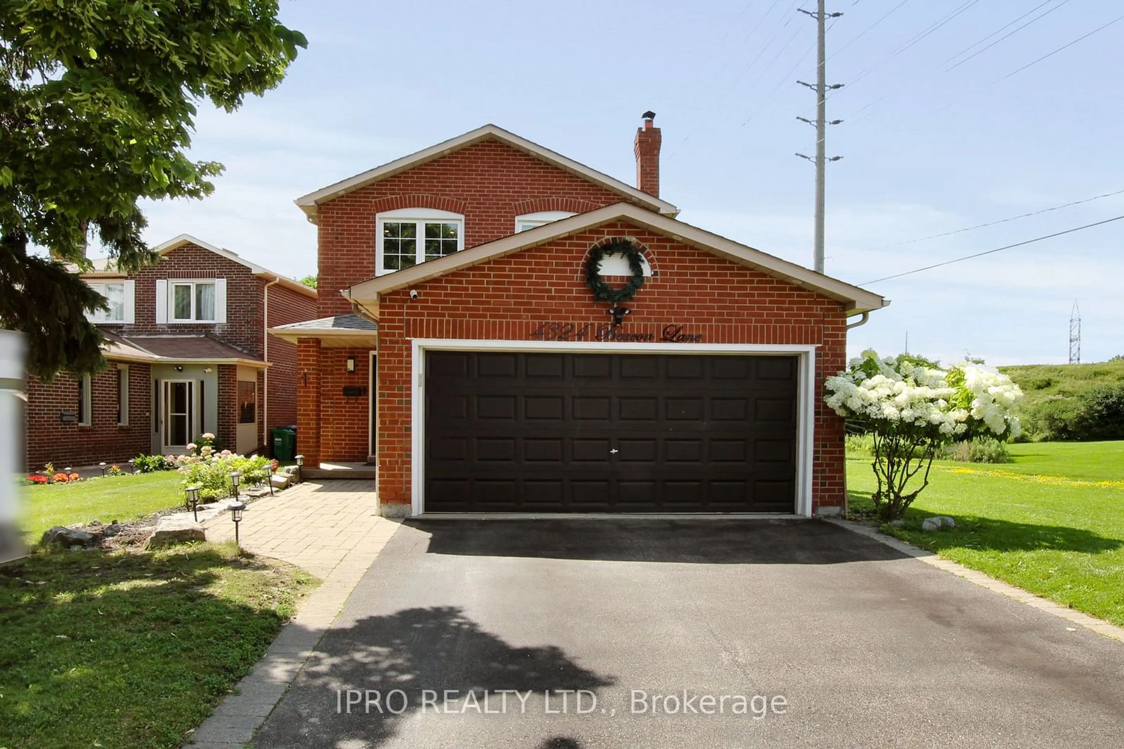 Frontside or backside of a home for 4324 Beacon Lane, Mississauga Ontario L5C 3V9