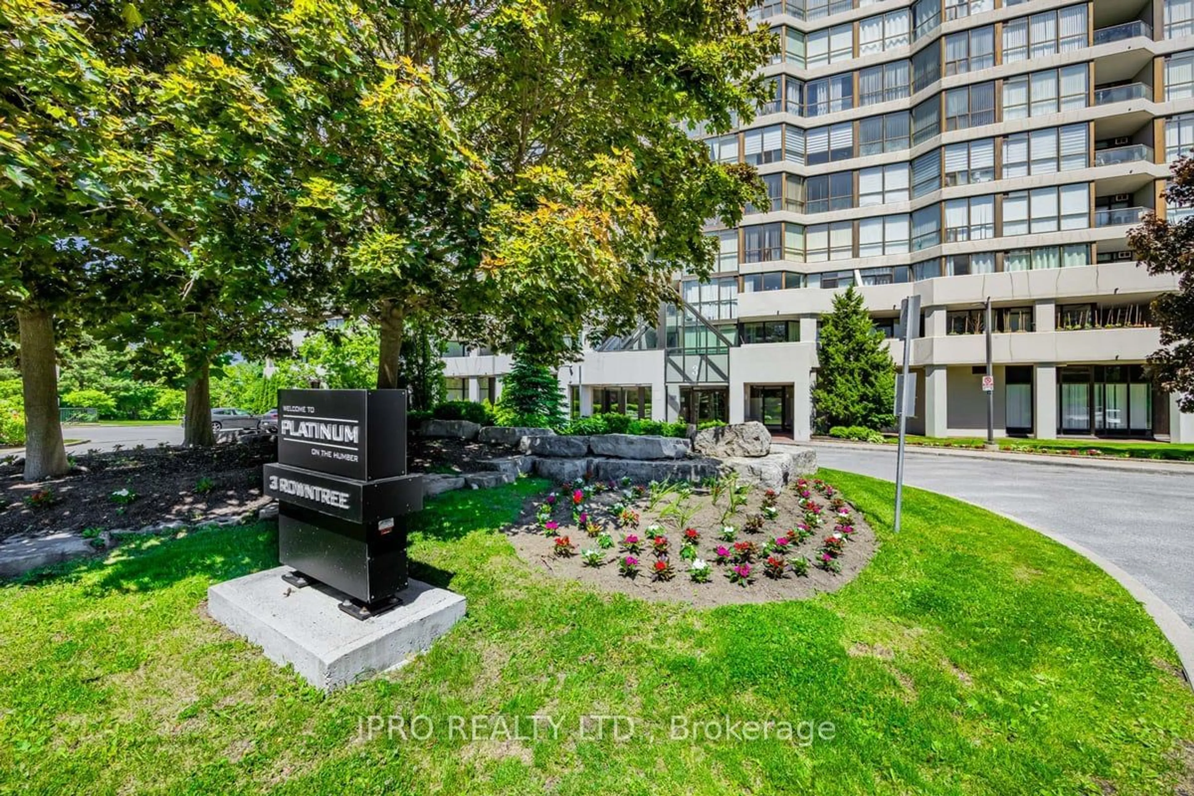 A pic from exterior of the house or condo for 3 Rowntree Rd #2204, Toronto Ontario M9V 5G8