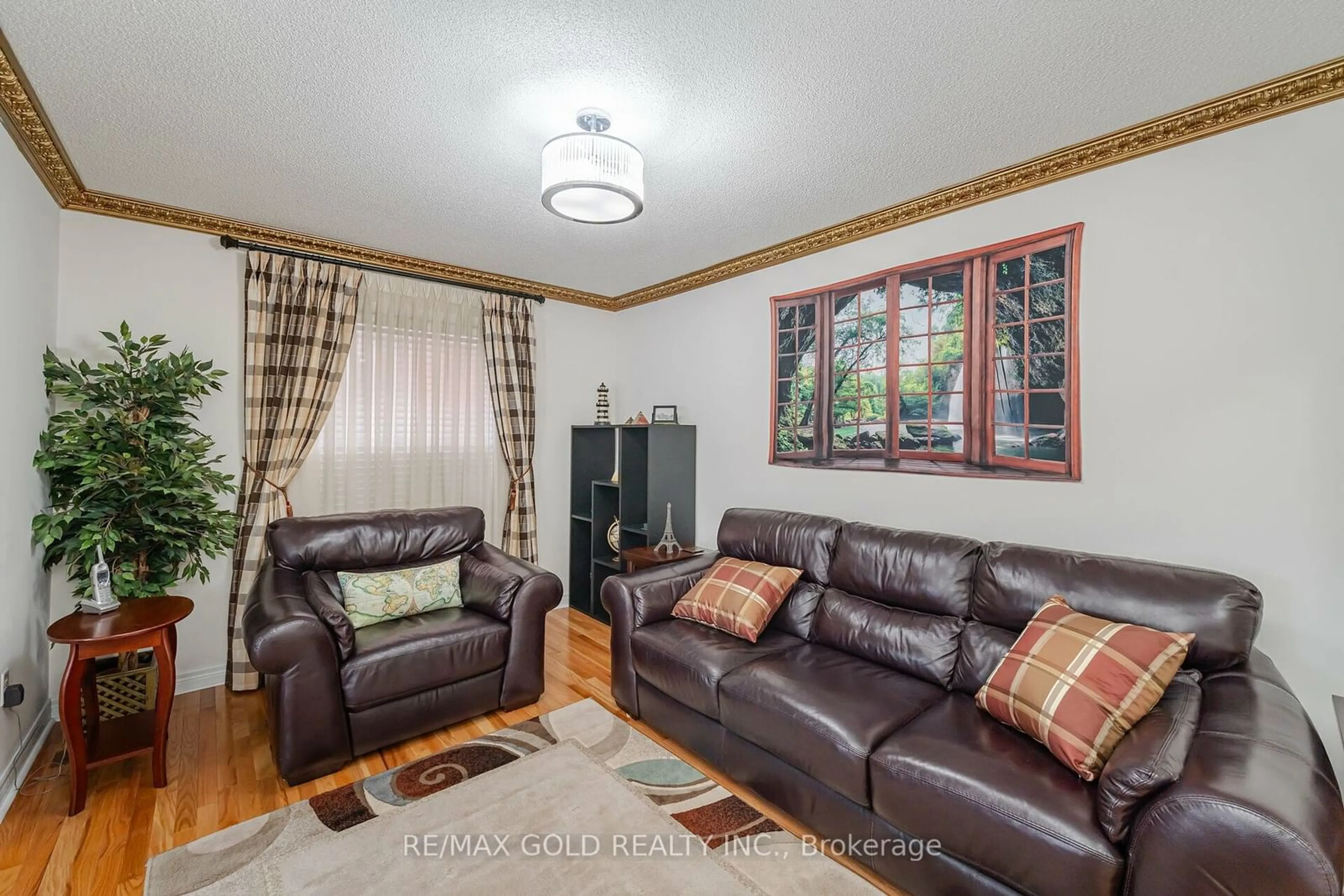 Living room for 9 Tan Lane, Brampton Ontario L6P 0Z9