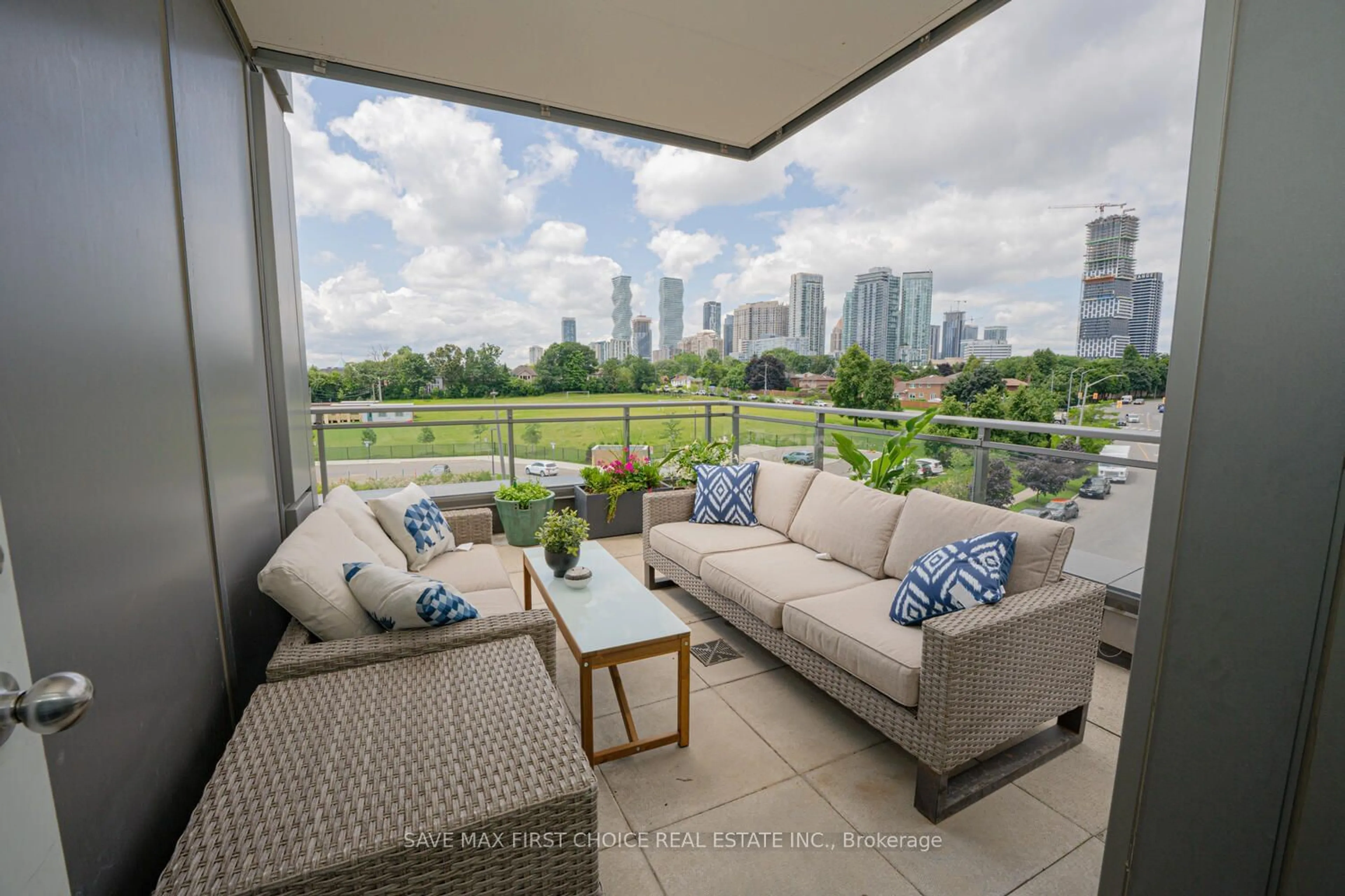 Patio for 3525 Kariya Dr #506, Mississauga Ontario L5B 0C2