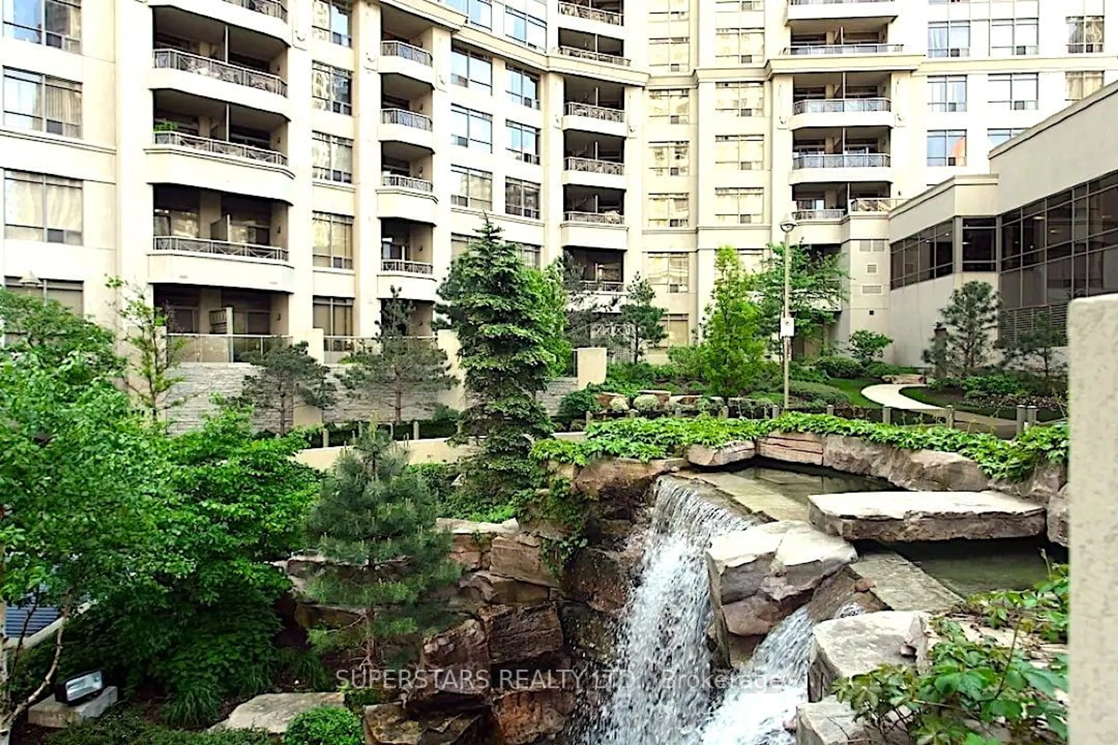 A pic from exterior of the house or condo for 3888 Duke of York Blvd #1225, Mississauga Ontario L5B 4P5