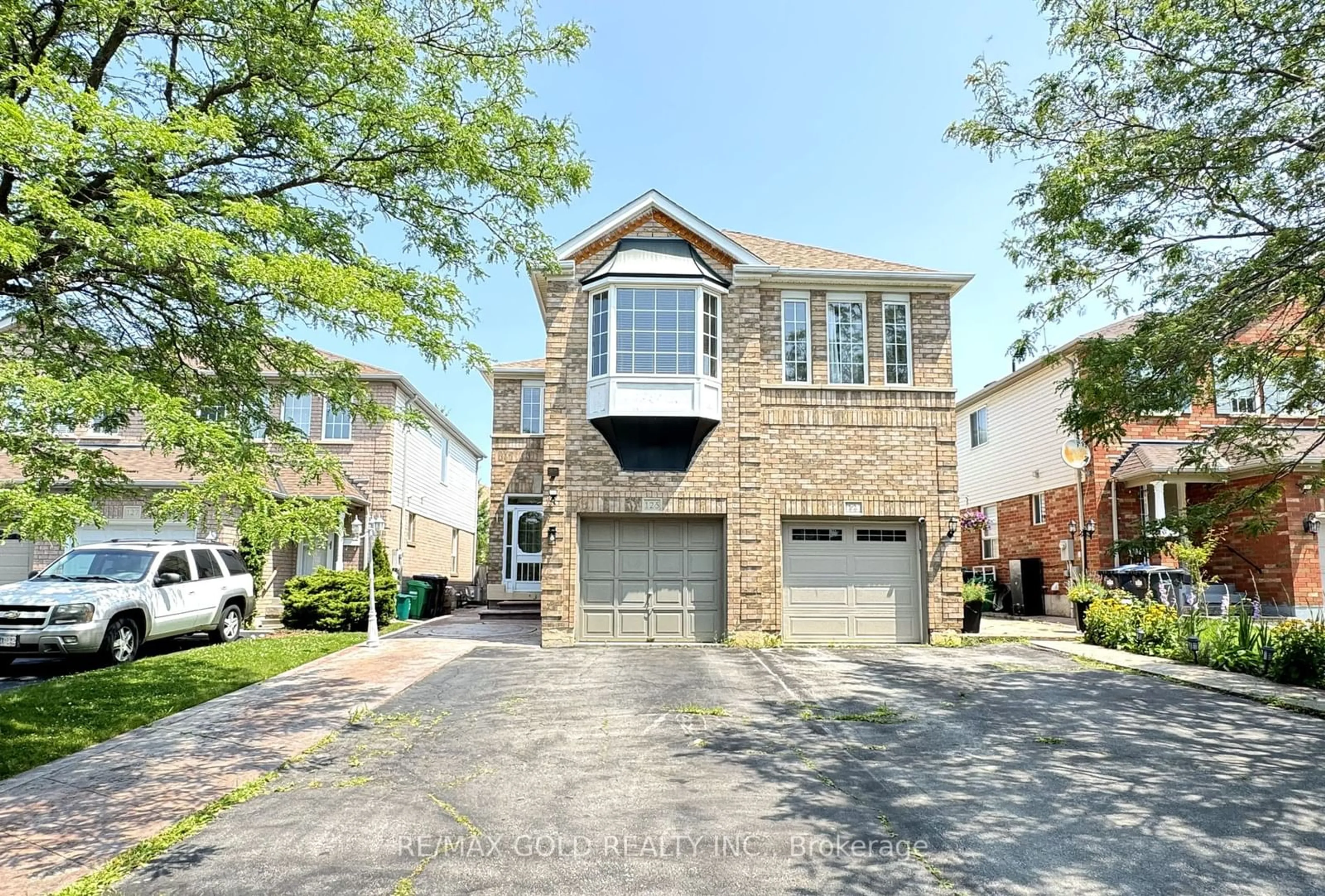 Frontside or backside of a home for 125 Bunchberry Way, Brampton Ontario L6R 2E7