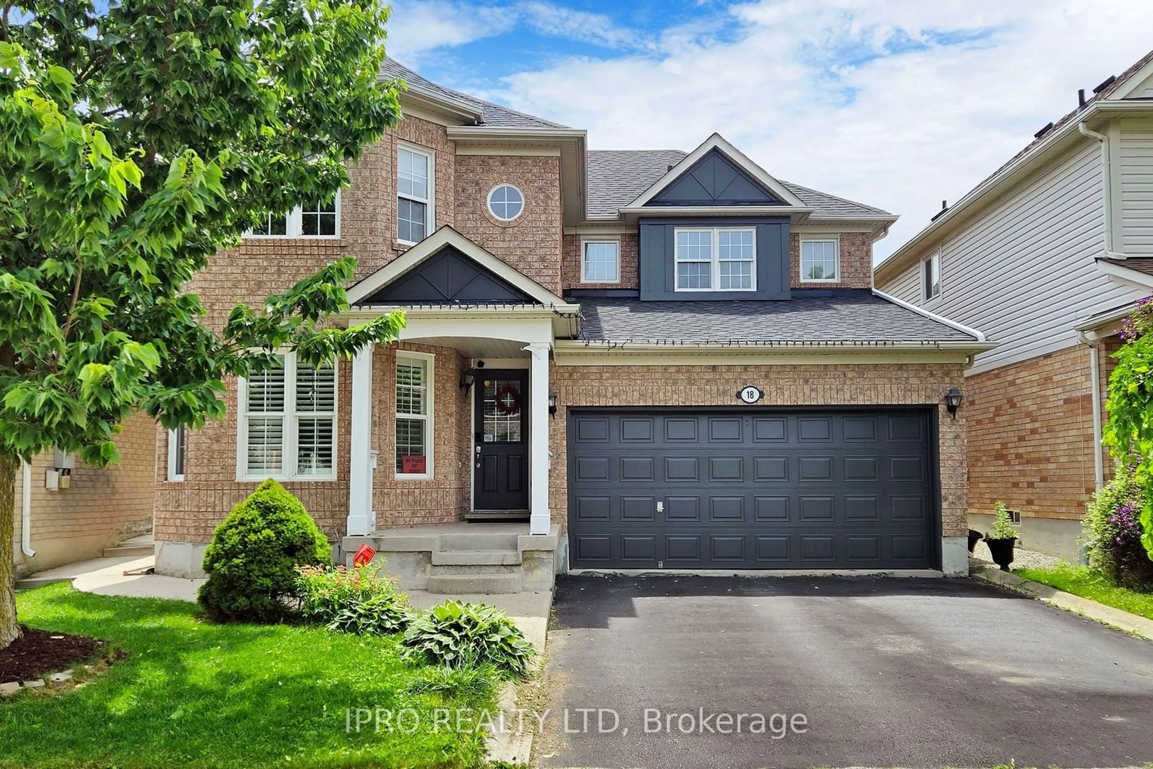 Home with brick exterior material for 18 Napa Valley Cres, Brampton Ontario L7A 2T5