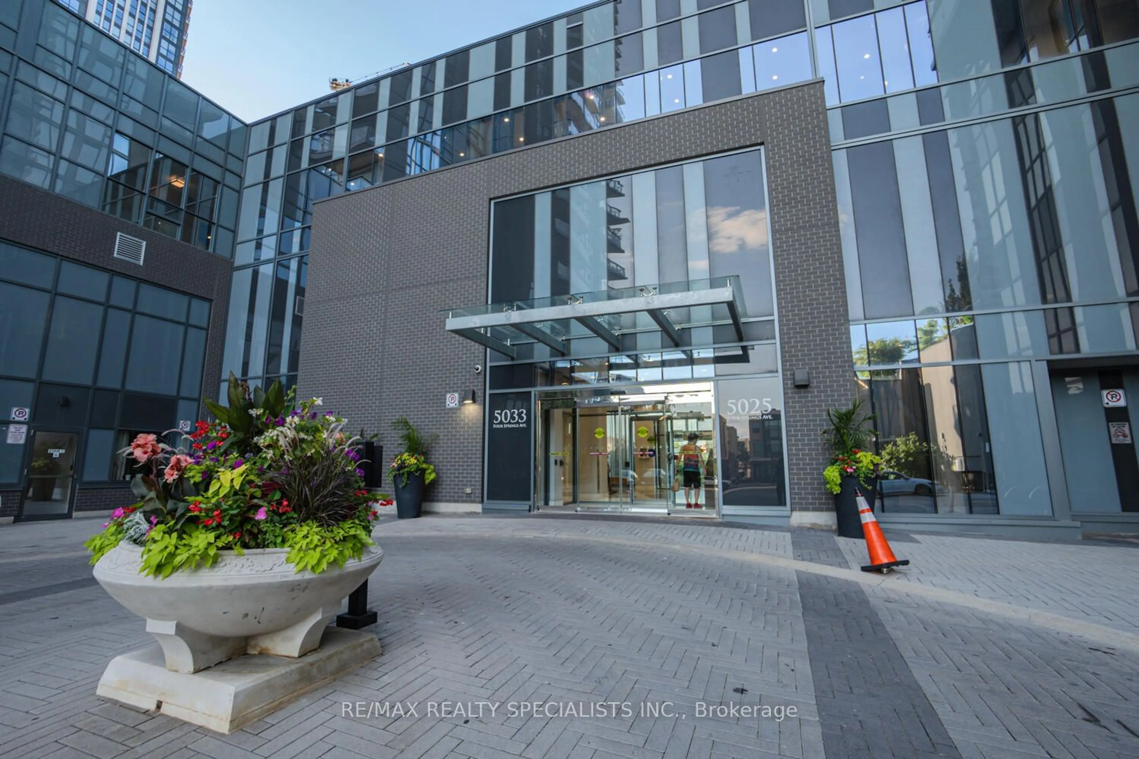 Outside view for 5033 Four Springs Ave #1117, Mississauga Ontario L5R 0G6