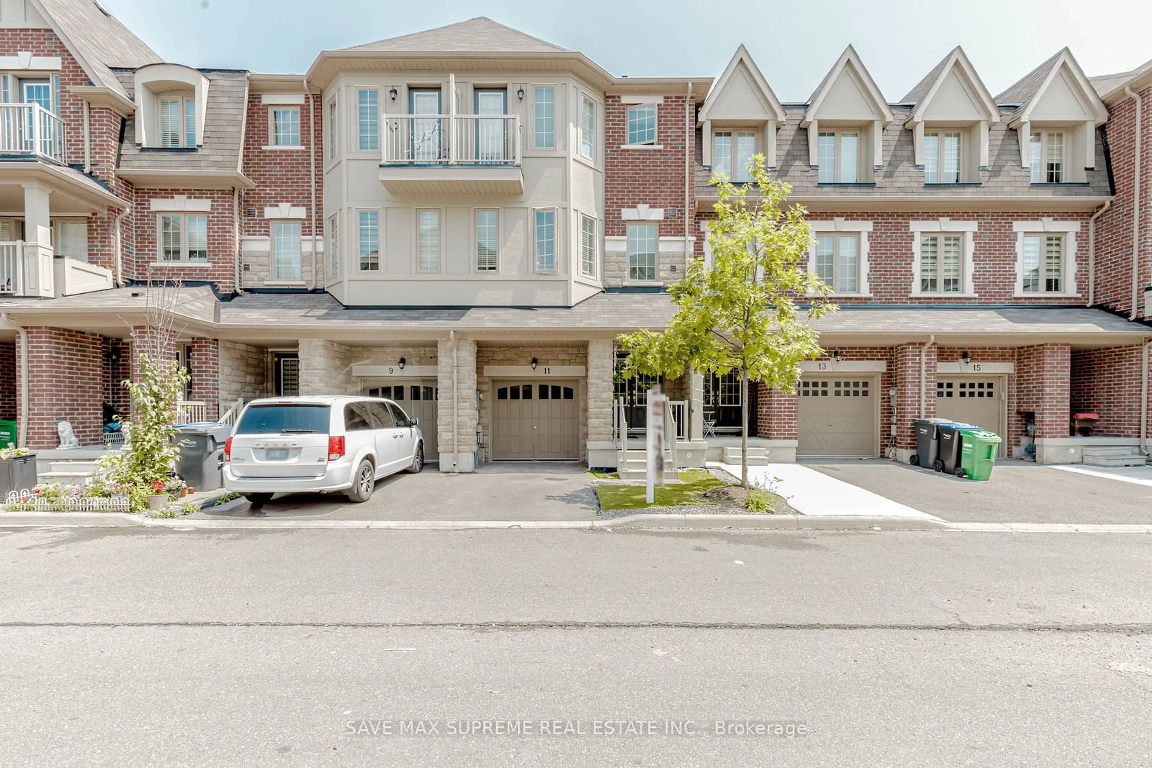 A pic from exterior of the house or condo for 11 Miami Grove Dr, Brampton Ontario L6Z 0K1