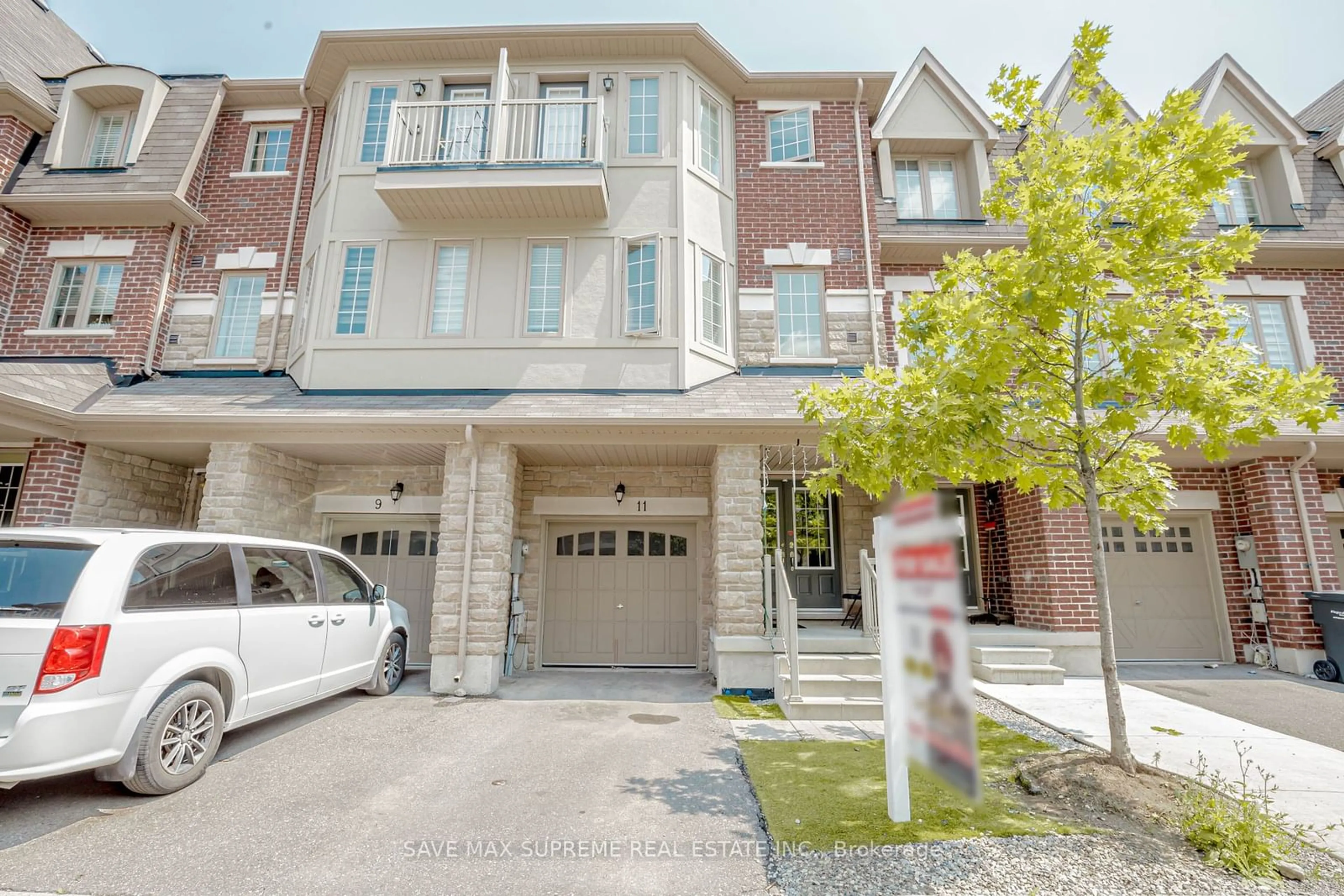 A pic from exterior of the house or condo for 11 Miami Grove Dr, Brampton Ontario L6Z 0K1