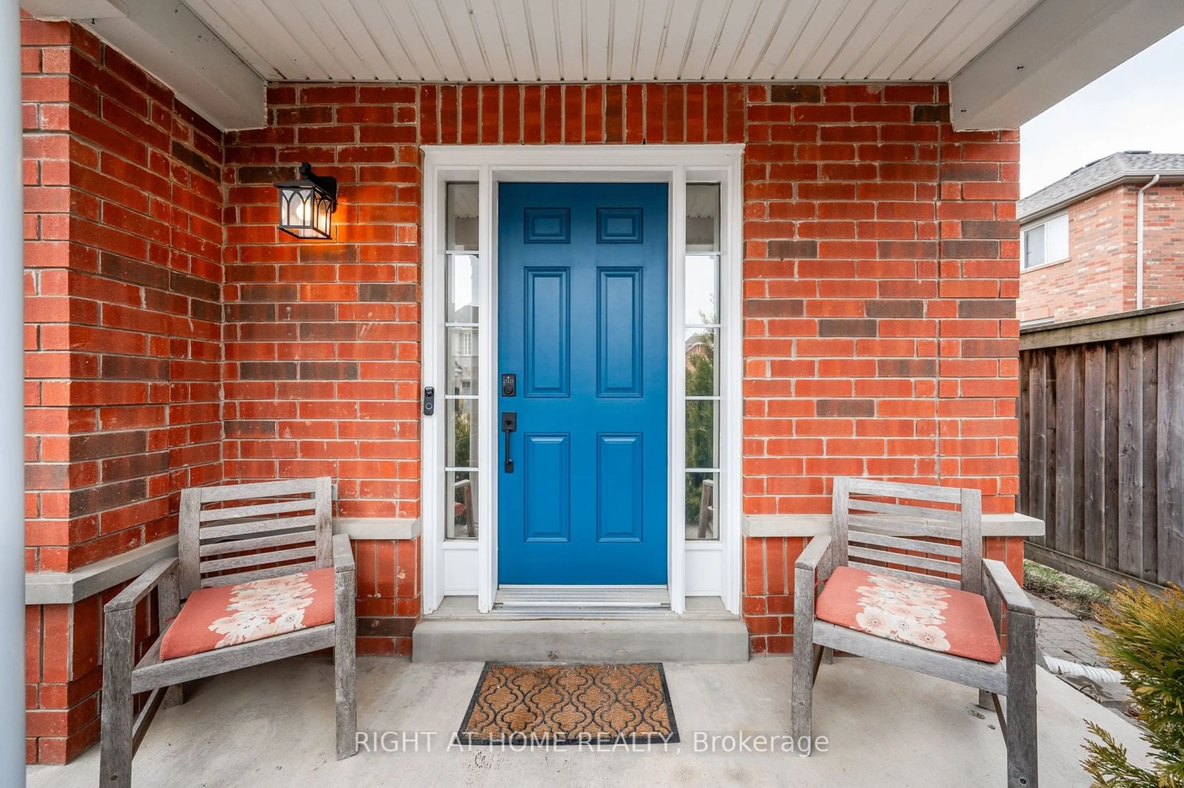 Indoor entryway for 22 Albery Rd, Brampton Ontario L7A 0K7