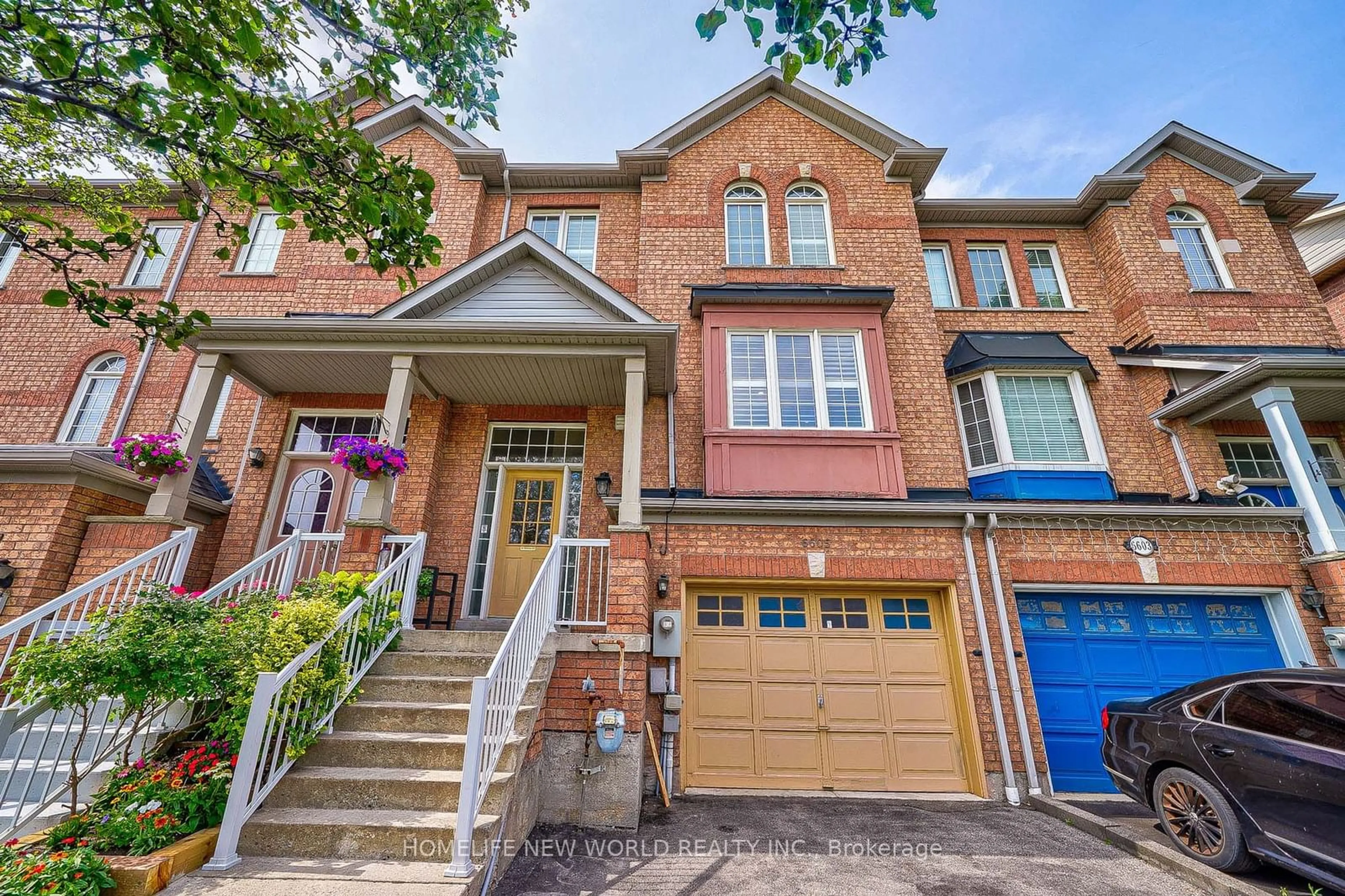 Home with brick exterior material for 6605 Jazzy Mews, Mississauga Ontario L5W 1S2