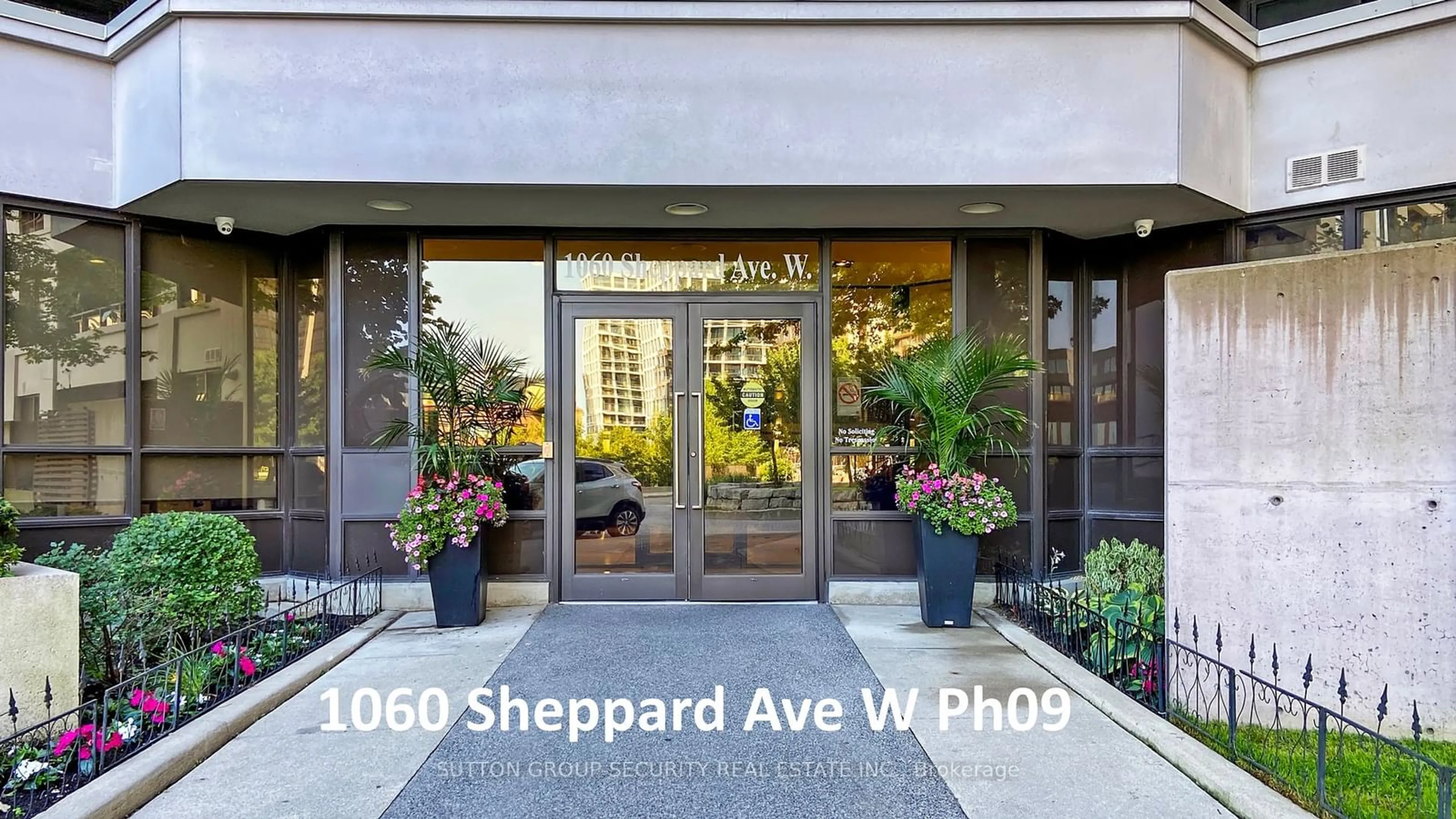 A pic from exterior of the house or condo for 1060 Sheppard Ave #Ph 09, Toronto Ontario M3J 0G7