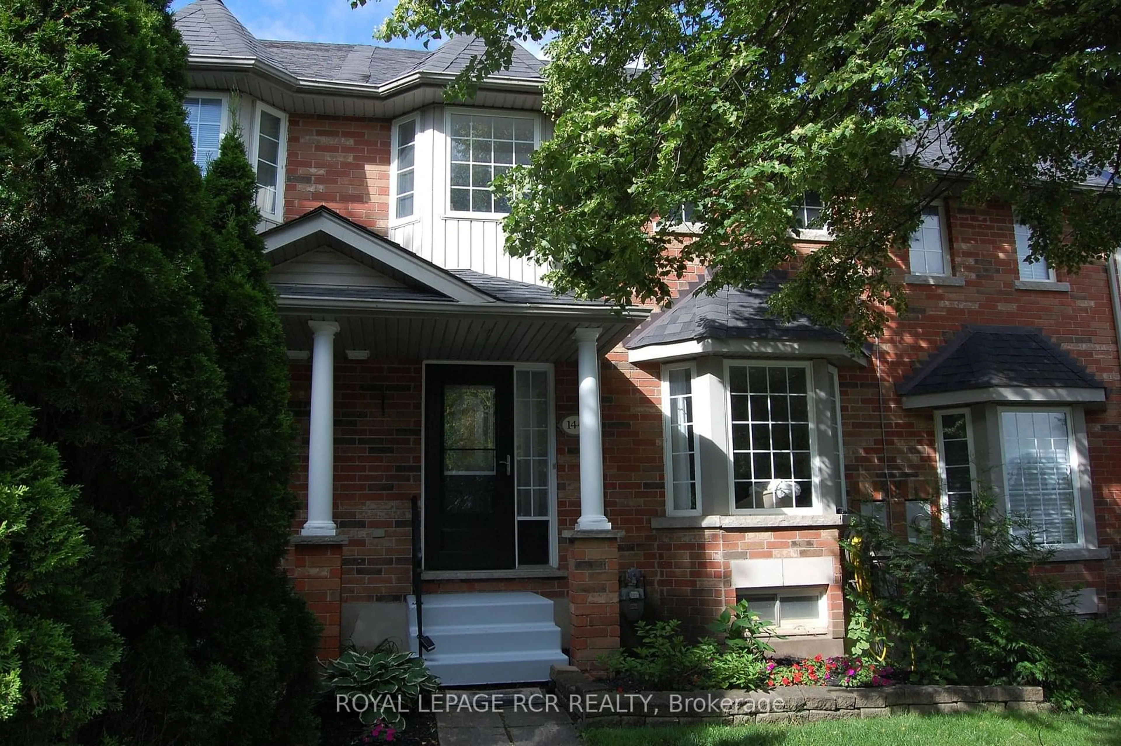 Home with brick exterior material for 144 Montgomery Blvd, Orangeville Ontario L9W 5C1