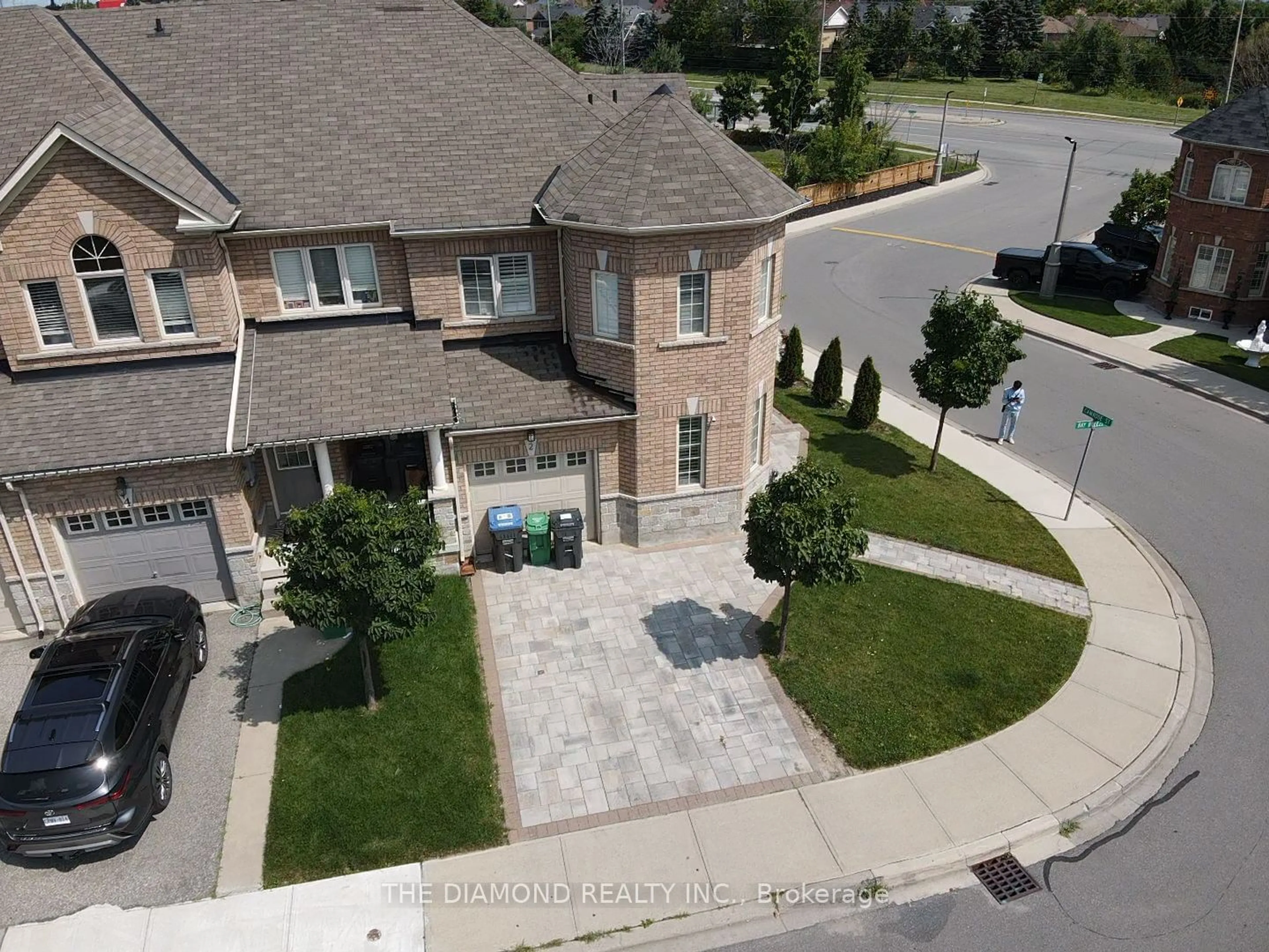 Frontside or backside of a home for 2 Bay Breeze Dr, Brampton Ontario L6R 0L9