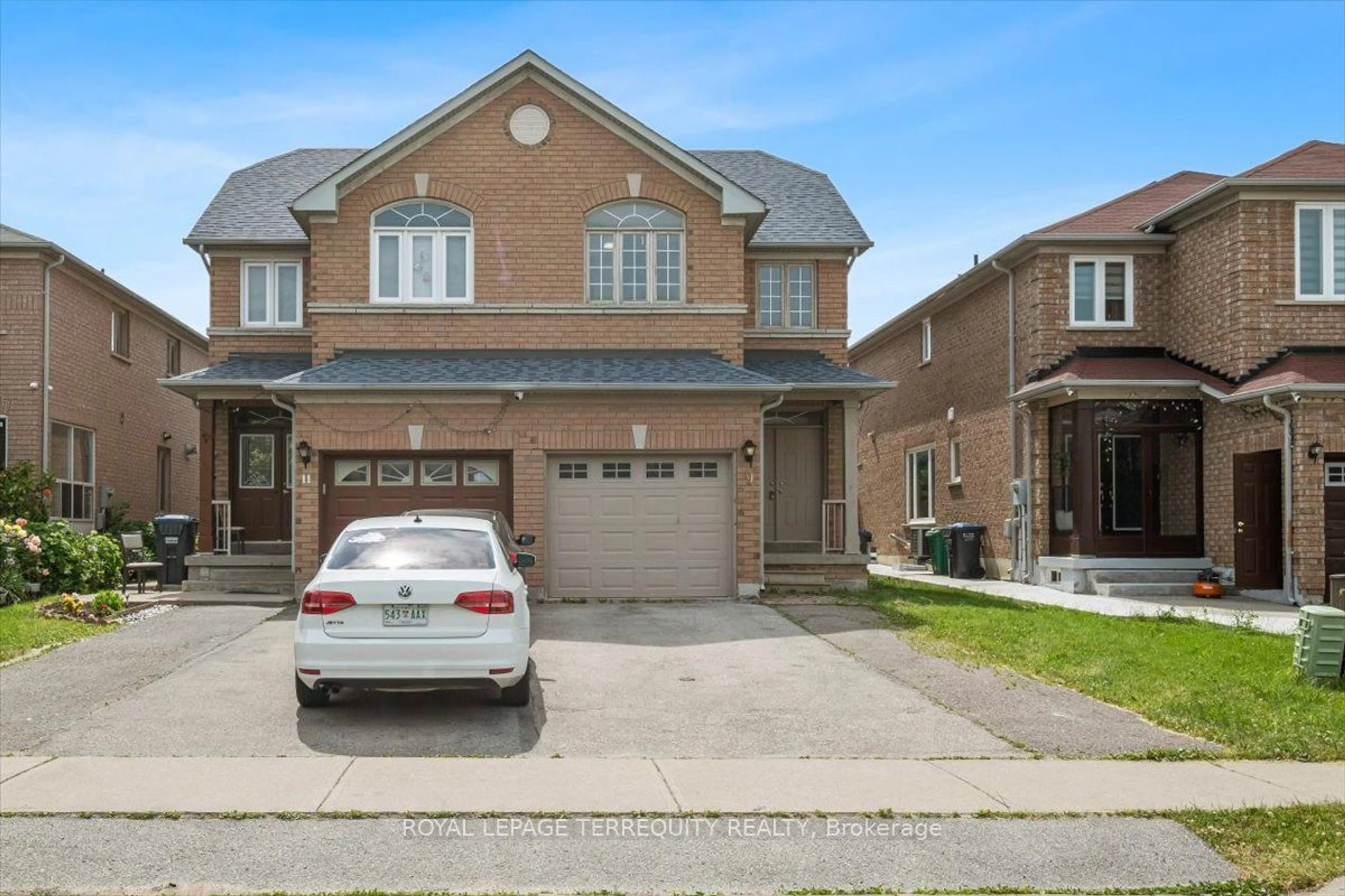 A pic from exterior of the house or condo for 9 Morningmist St, Brampton Ontario L6R 2A5