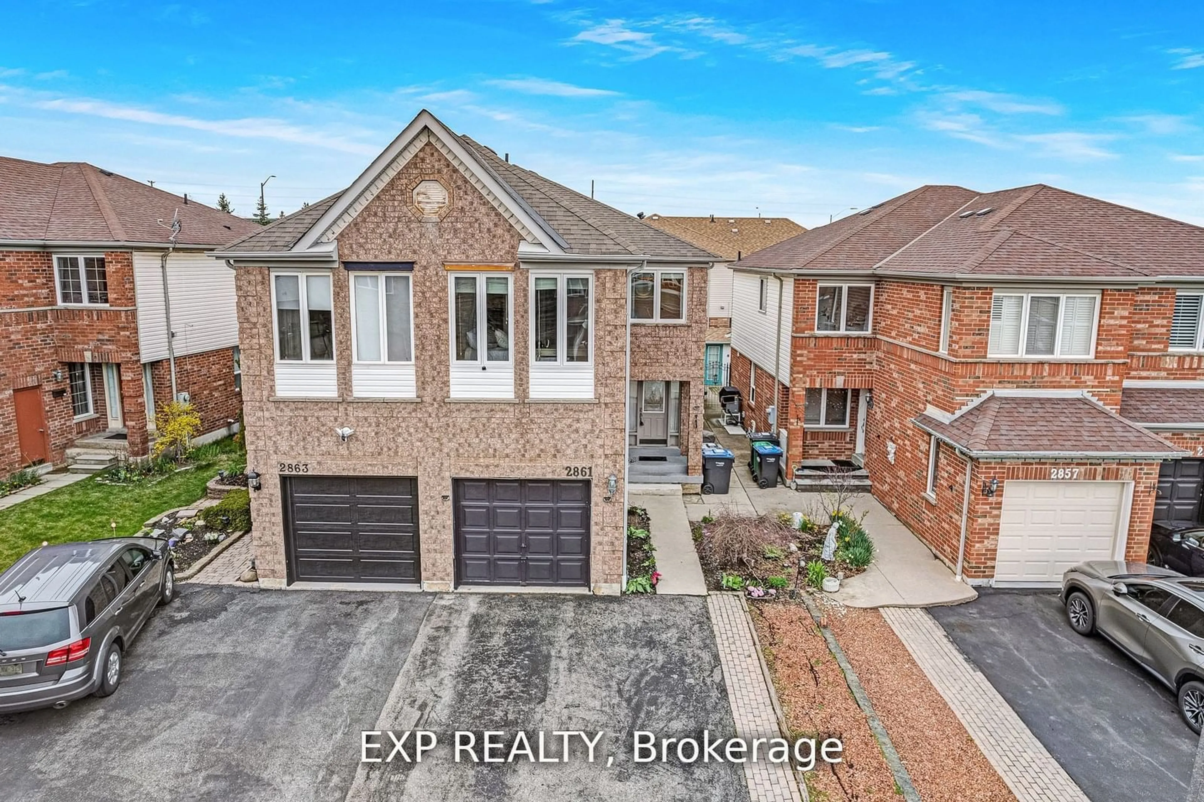 Frontside or backside of a home for 2861 Westbury Crt, Mississauga Ontario L5M 6B3