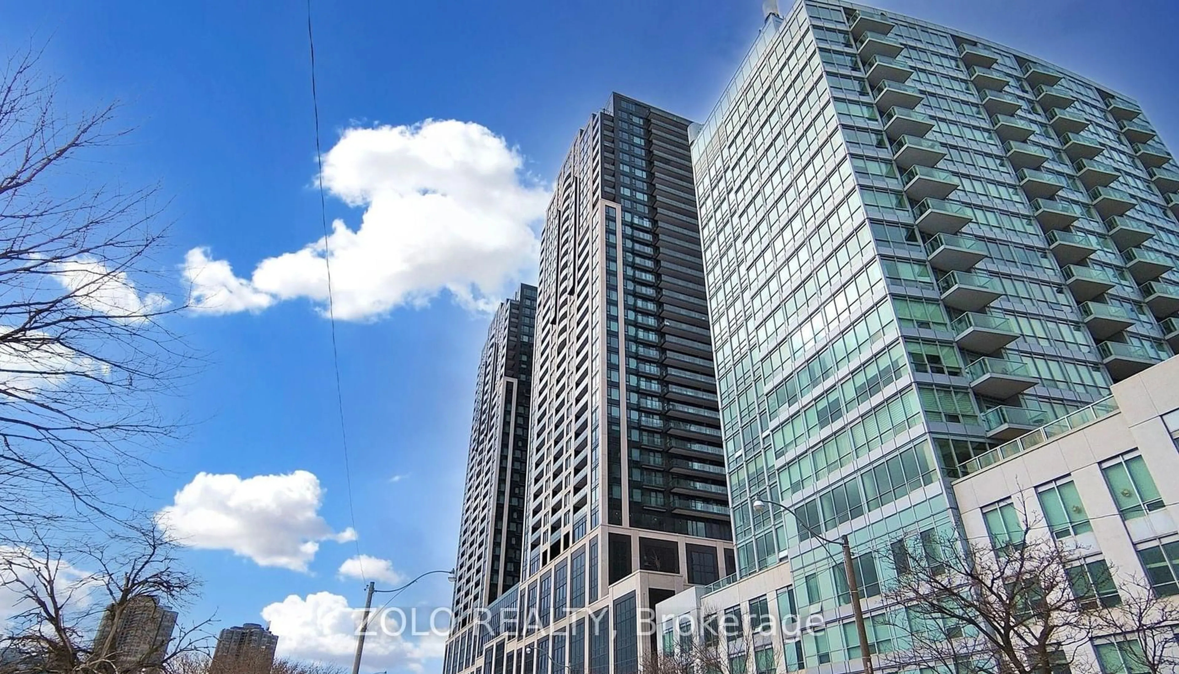 A pic from exterior of the house or condo for 1926 Lake Shore Blvd #2715, Toronto Ontario M6S 1A1