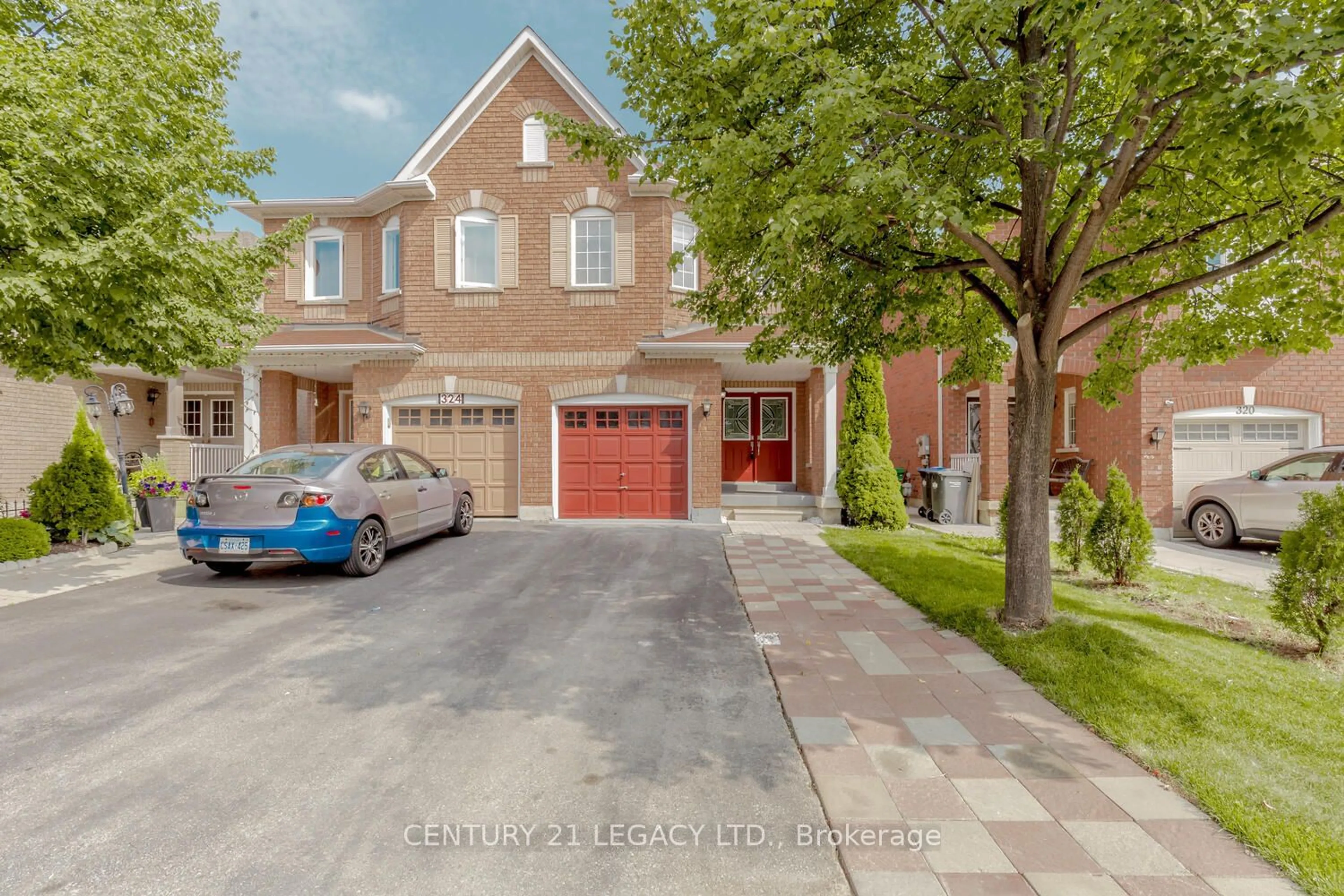 Home with brick exterior material for 322 Albright Rd, Brampton Ontario L6X 0H8