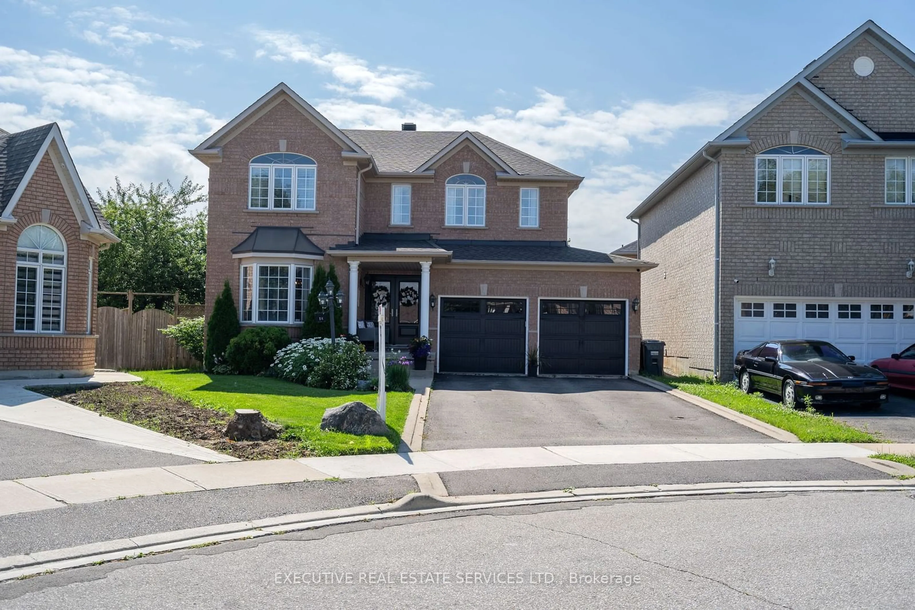 Frontside or backside of a home for 18 Bluewater Cres, Brampton Ontario L7A 2G9