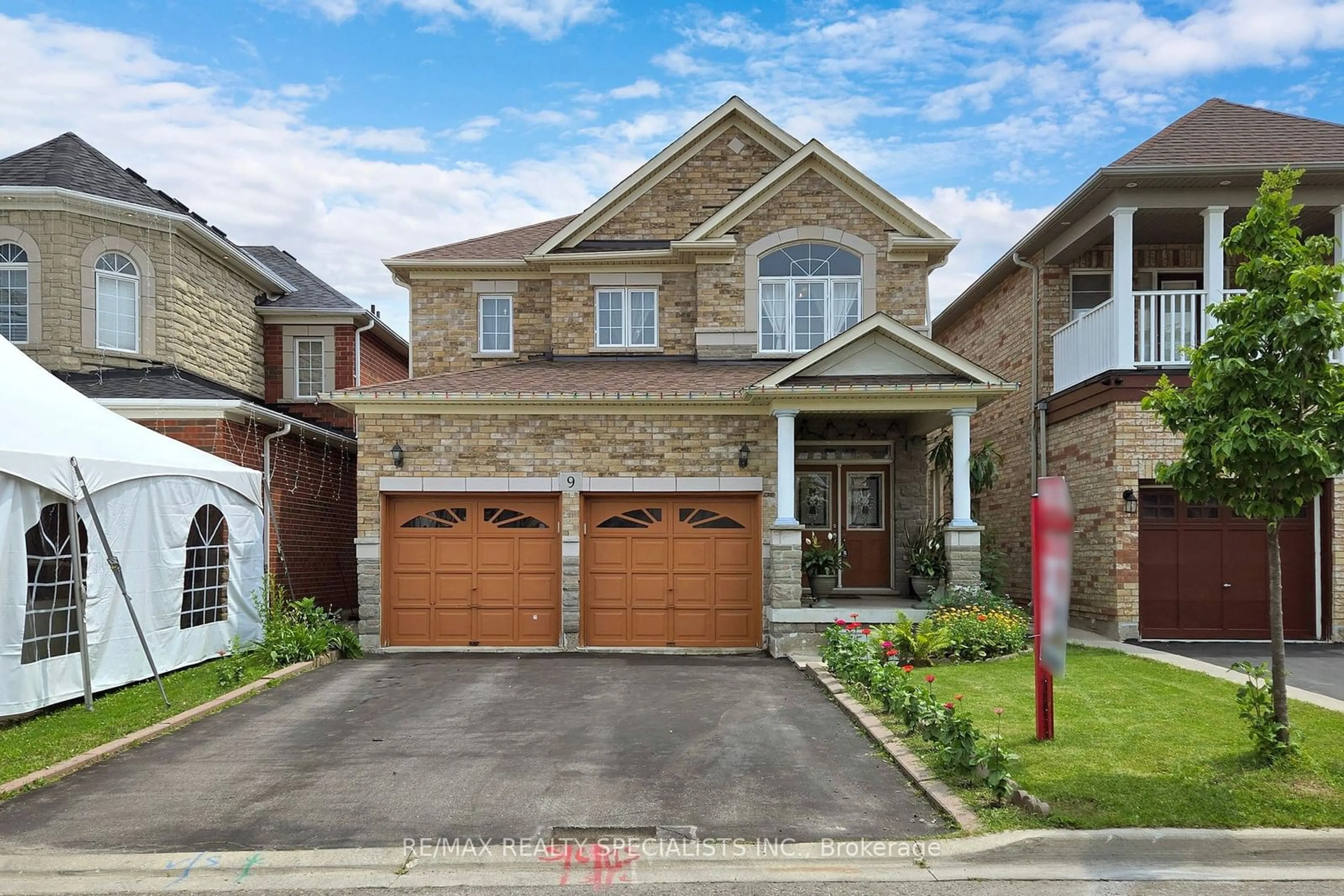 Home with brick exterior material for 9 Bellflower Lane, Brampton Ontario L6S 6K3