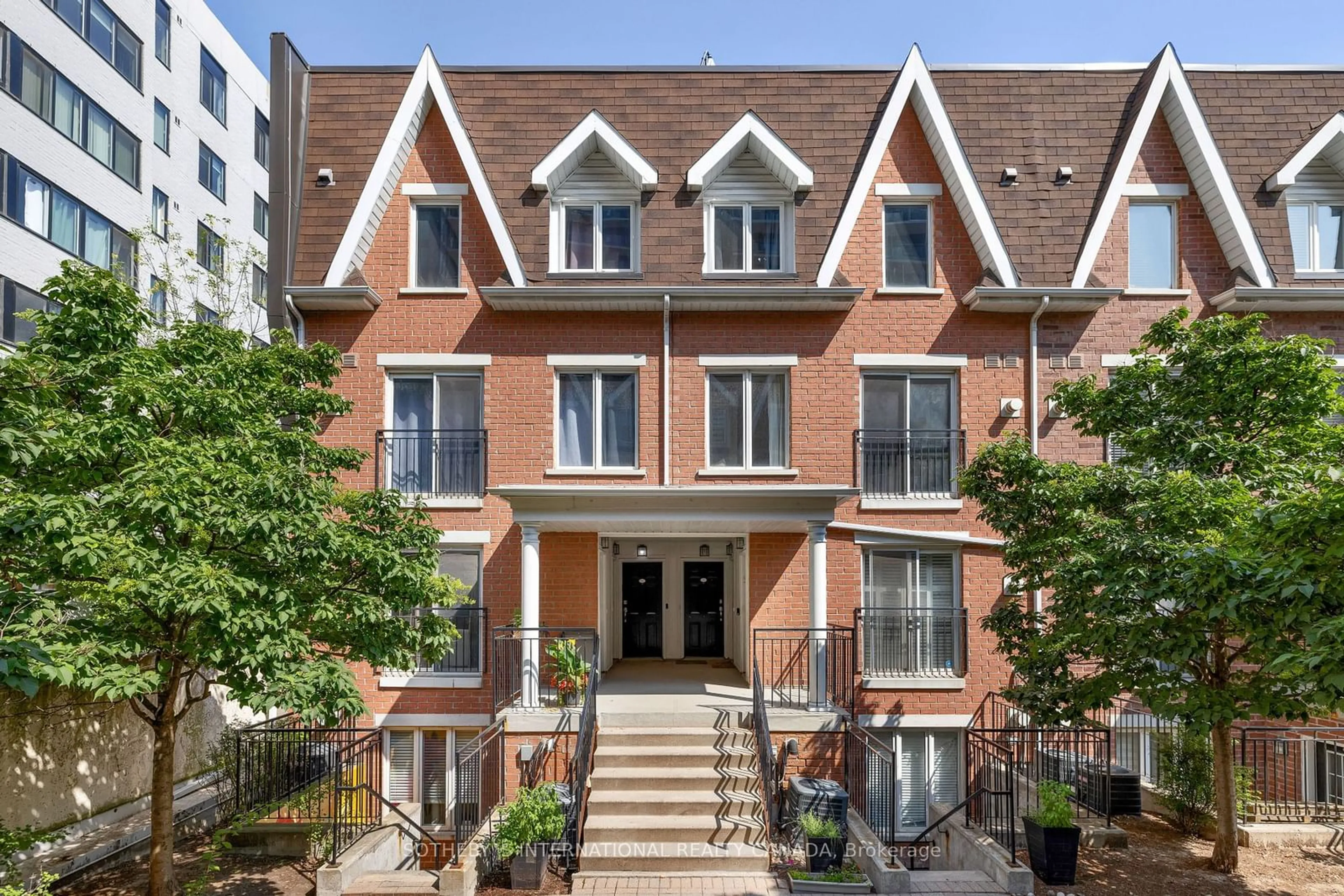A pic from exterior of the house or condo for 12 Laidlaw St #806, Toronto Ontario M6K 1X2
