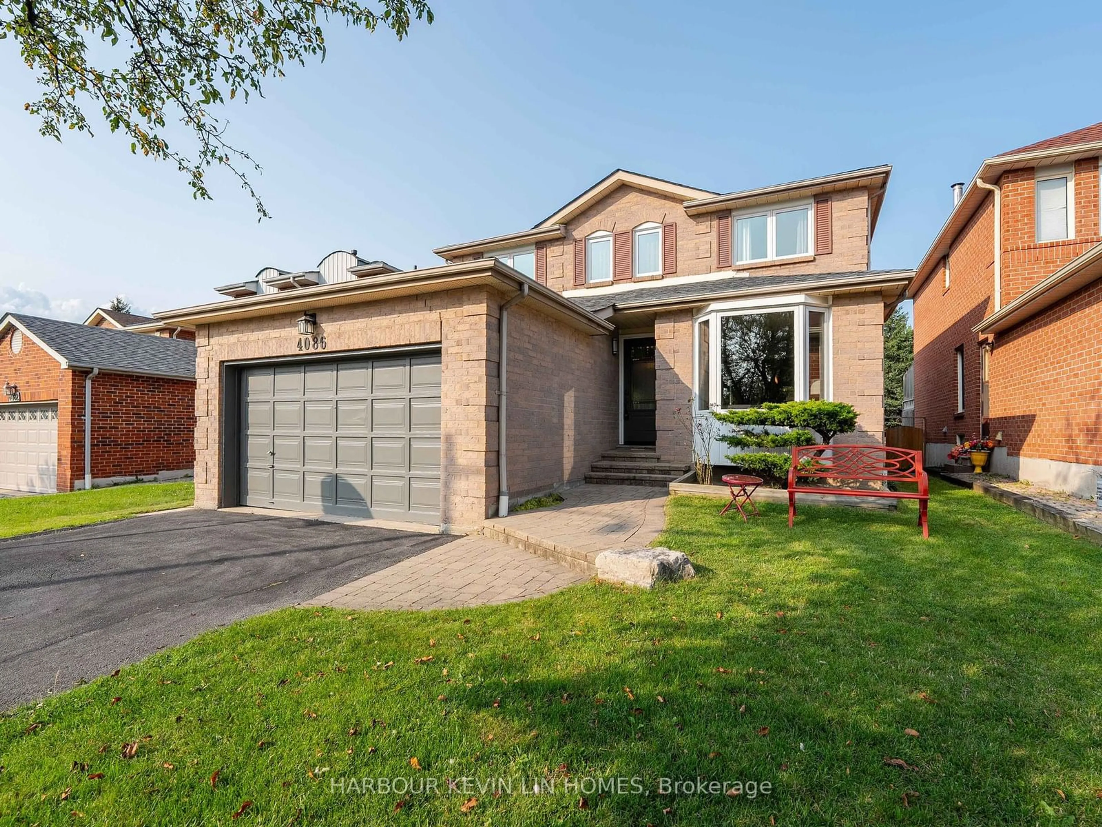 Home with brick exterior material for 4086 Rossland Cres, Mississauga Ontario L5L 4B8