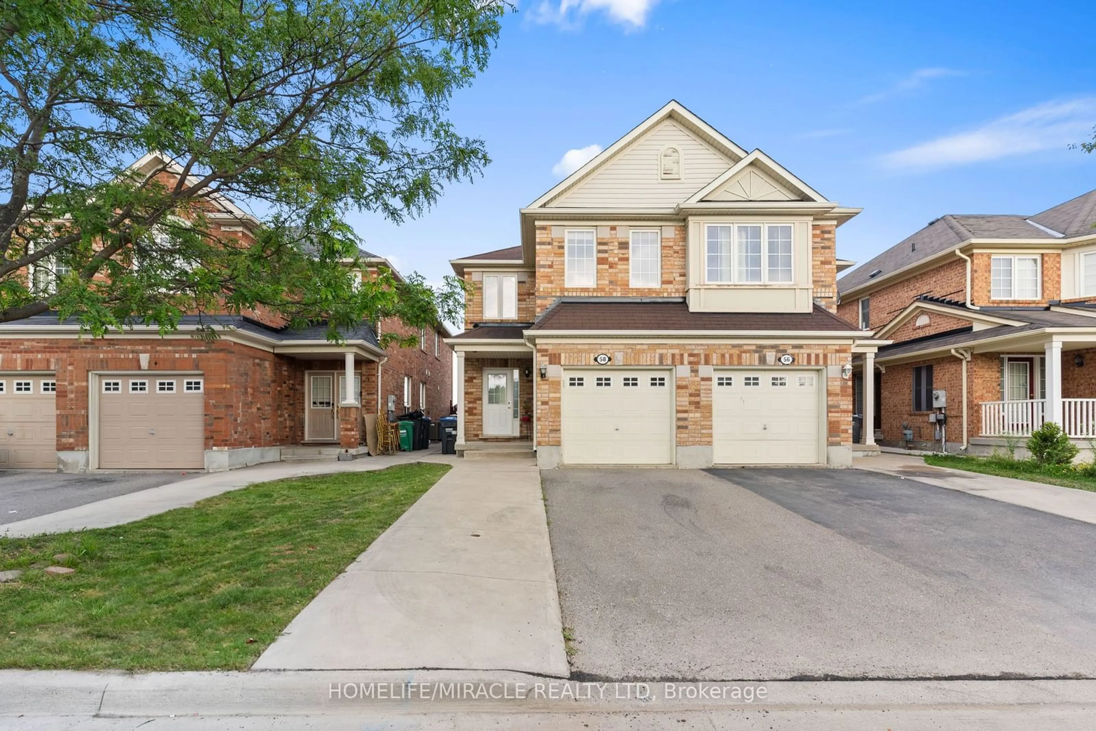 Frontside or backside of a home for 58 Coachlight Cres, Brampton Ontario L6P 2Y7