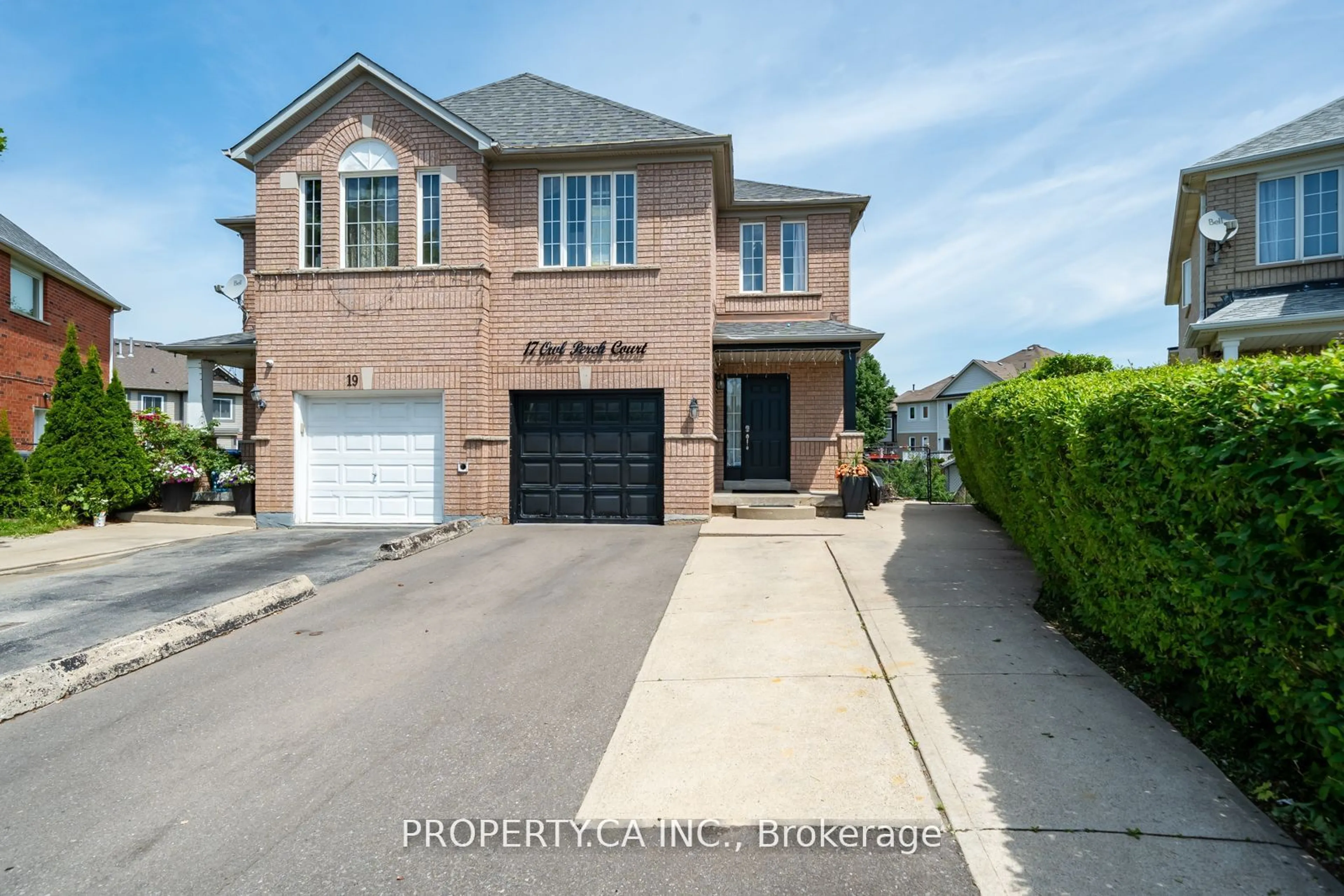 Frontside or backside of a home for 17 Owl Perch Crt, Brampton Ontario L6R 2G1