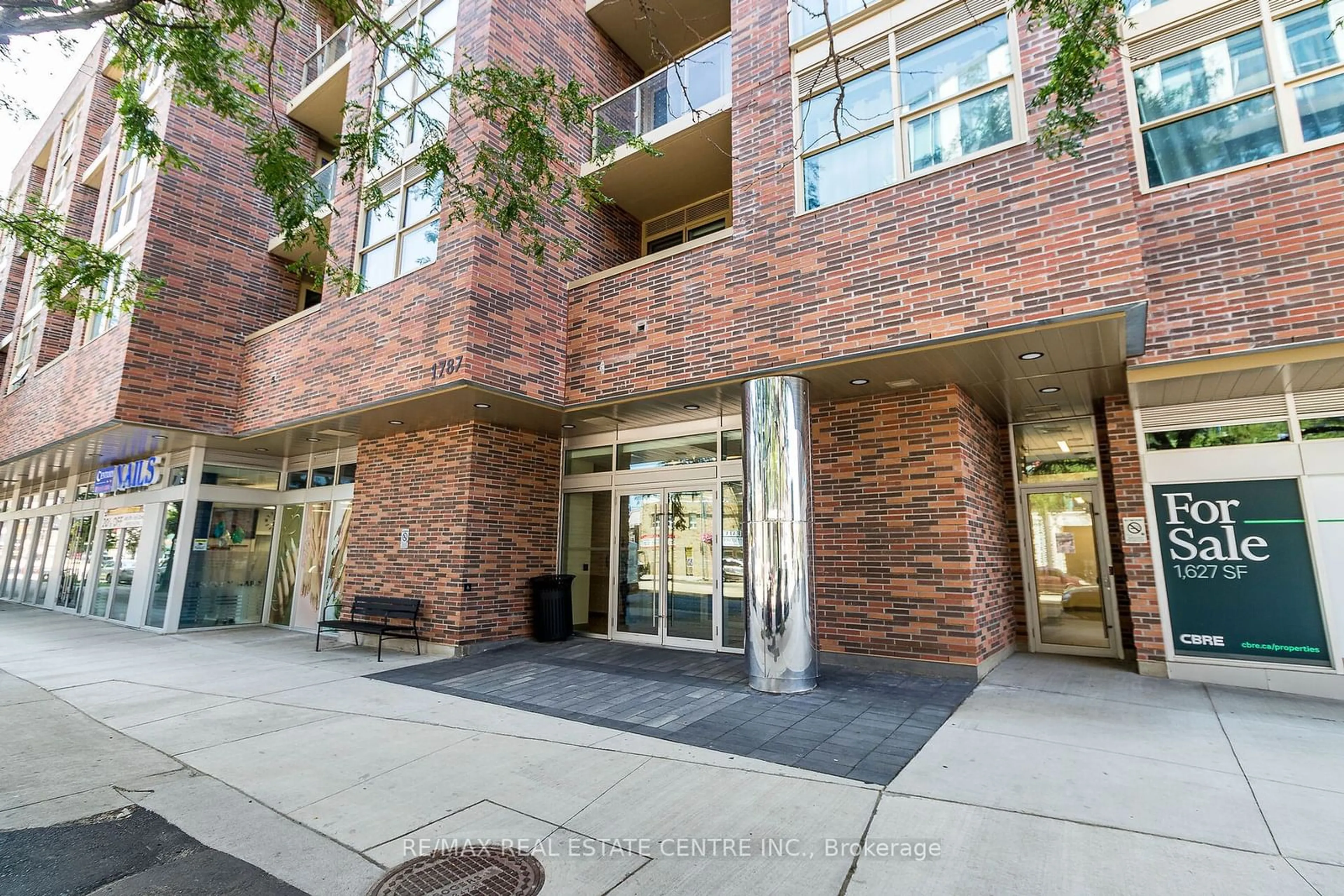 A pic from exterior of the house or condo for 1787 St. Clair Ave #223, Toronto Ontario M6N 0B7