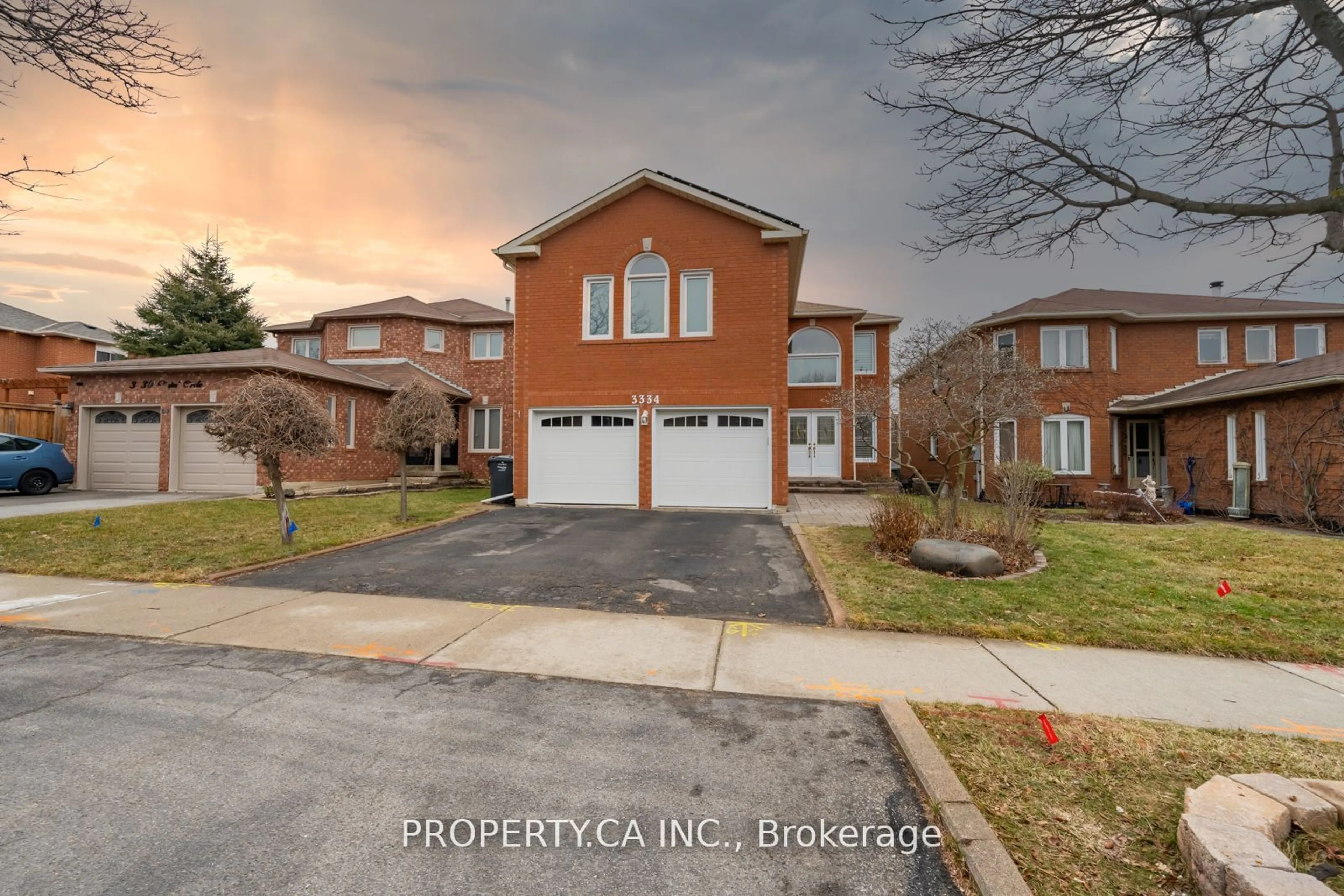 Frontside or backside of a home for 3334 Pintail Circ, Mississauga Ontario L5N 6C9