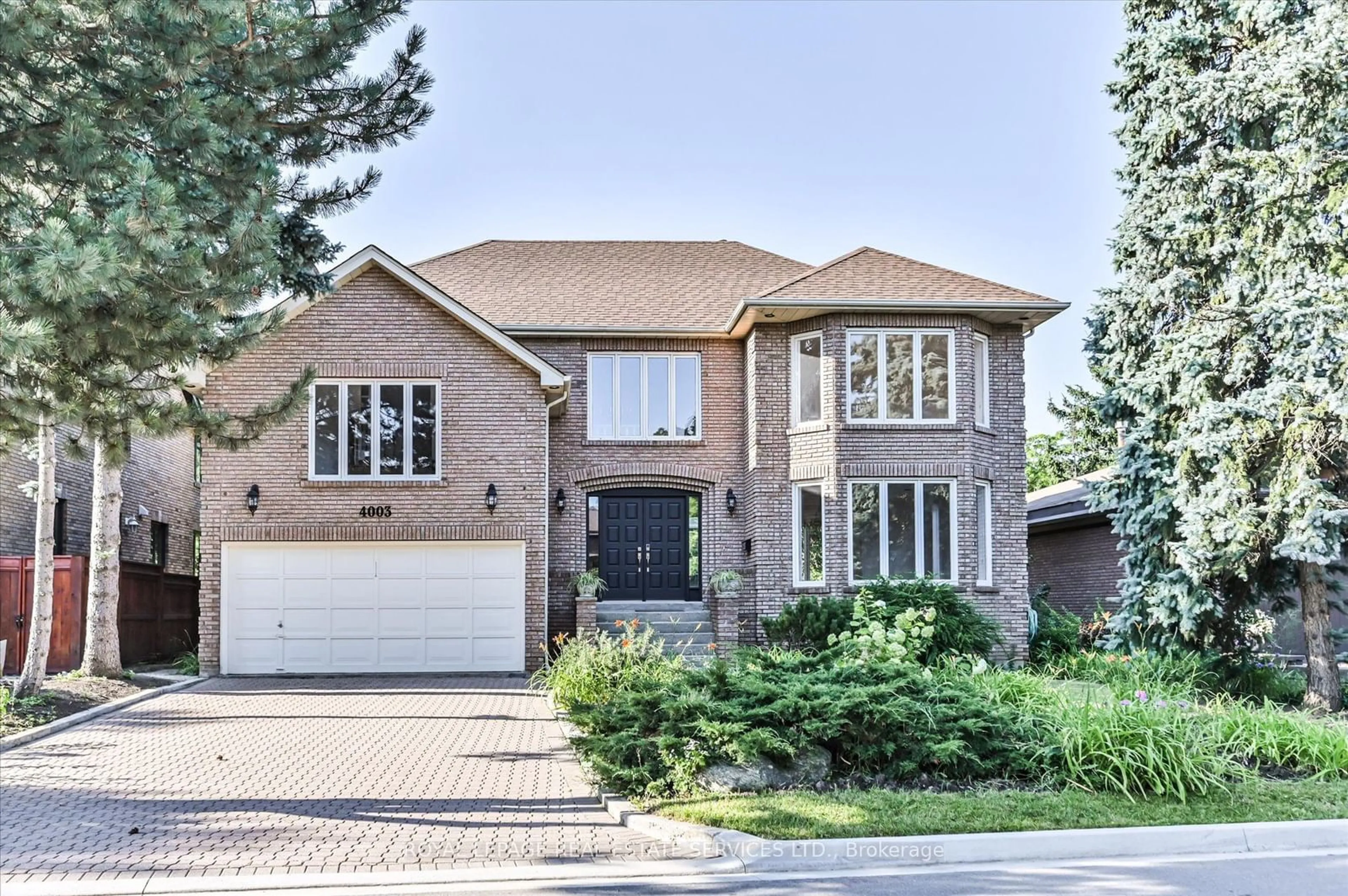 Home with brick exterior material for 4003 River Mill Way, Mississauga Ontario L4W 4C1