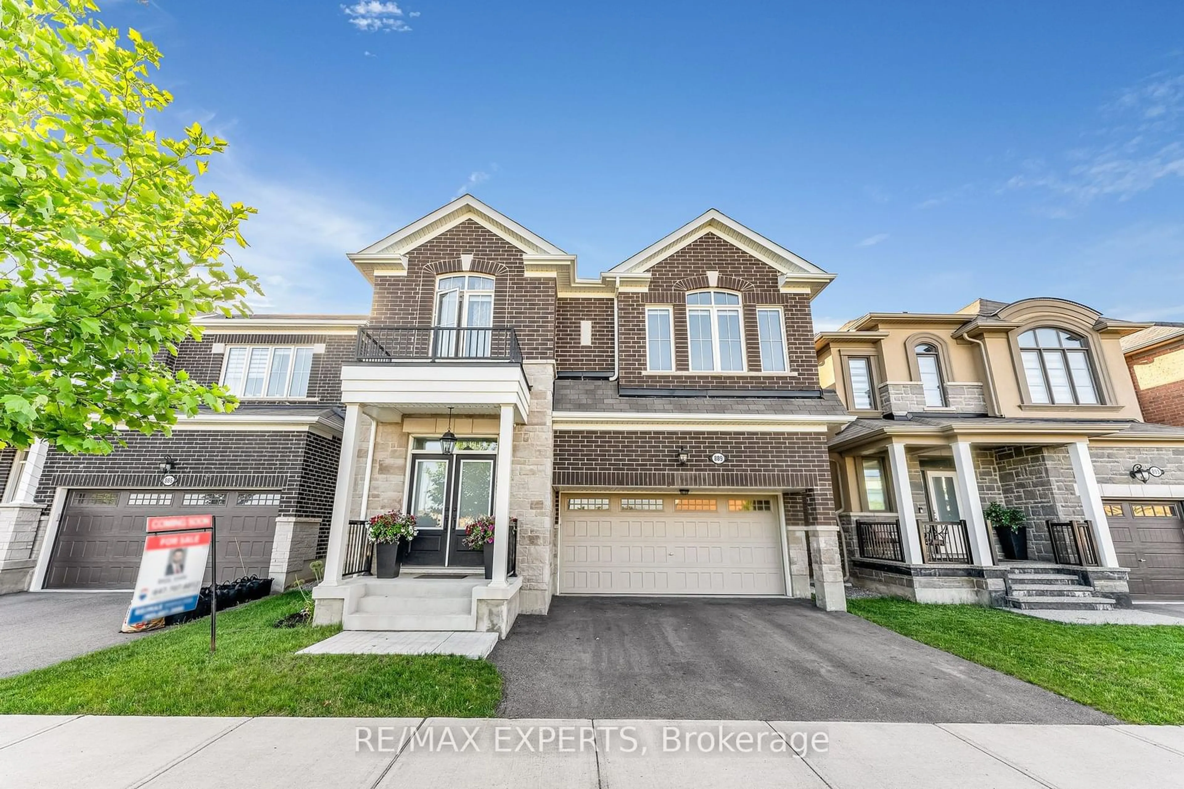 Frontside or backside of a home for 889 Whitlock Ave, Milton Ontario L9T 2X5
