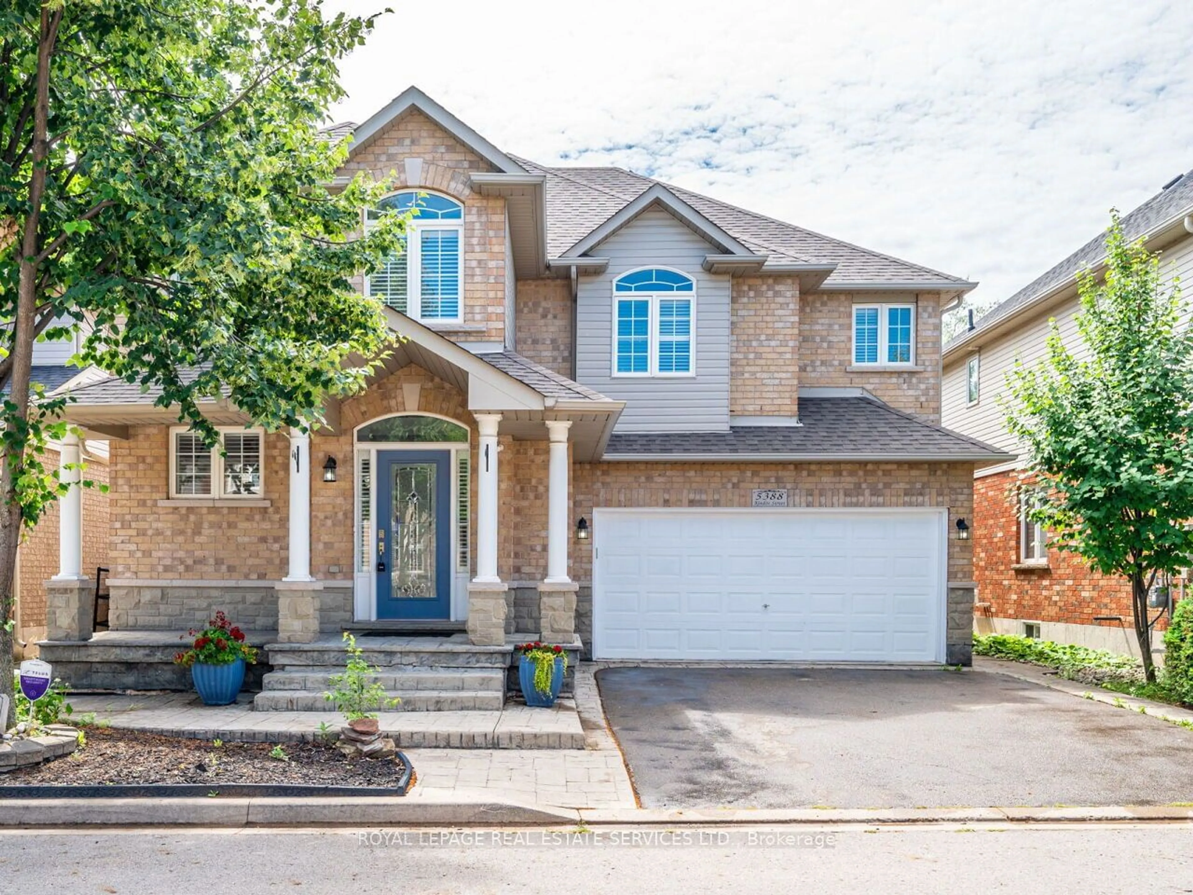 Home with brick exterior material for 5388 Kindos St, Burlington Ontario L7L 7M6