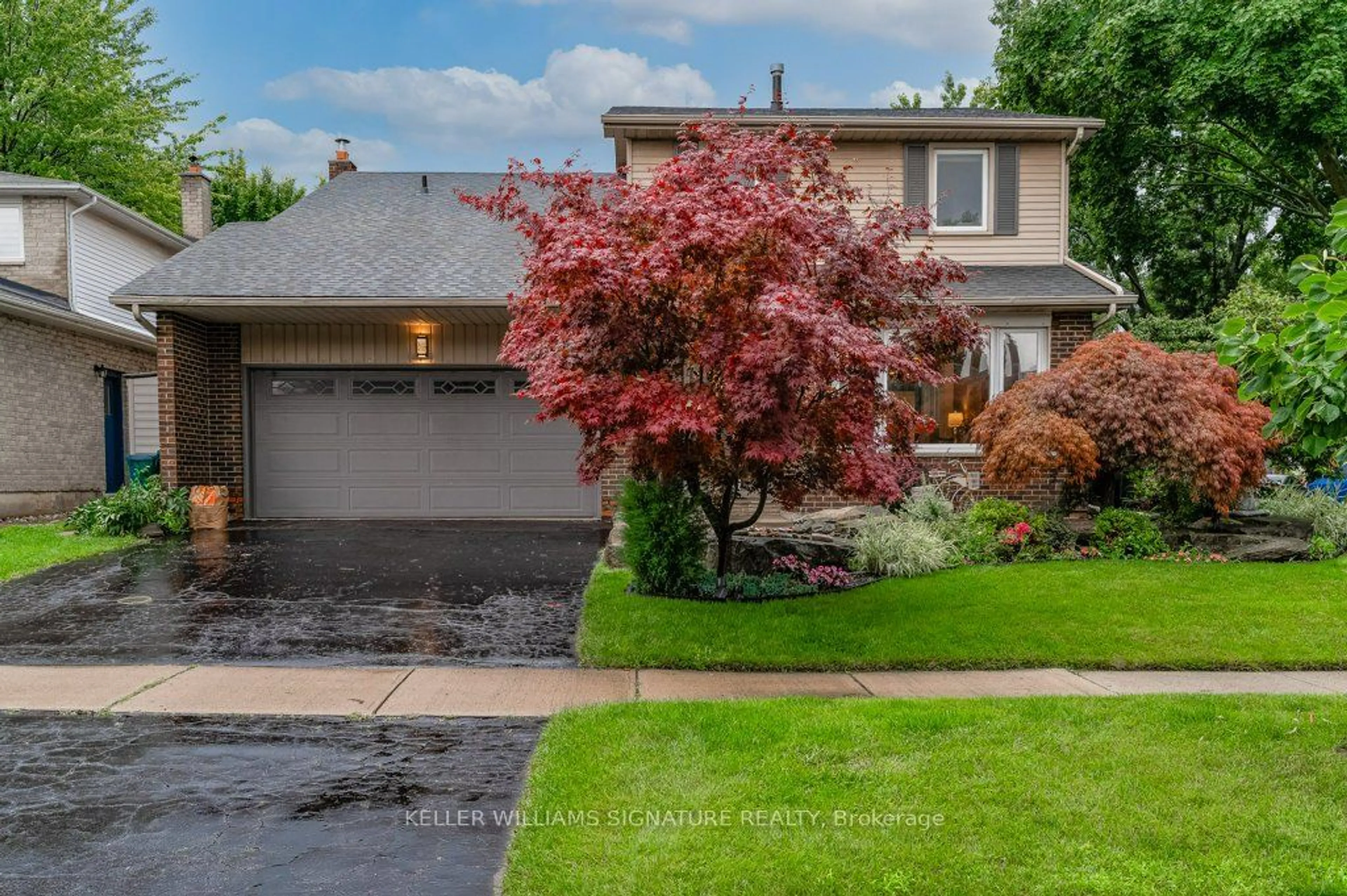 Frontside or backside of a home for 3377 Bristol Dr, Burlington Ontario L7M 1Y8