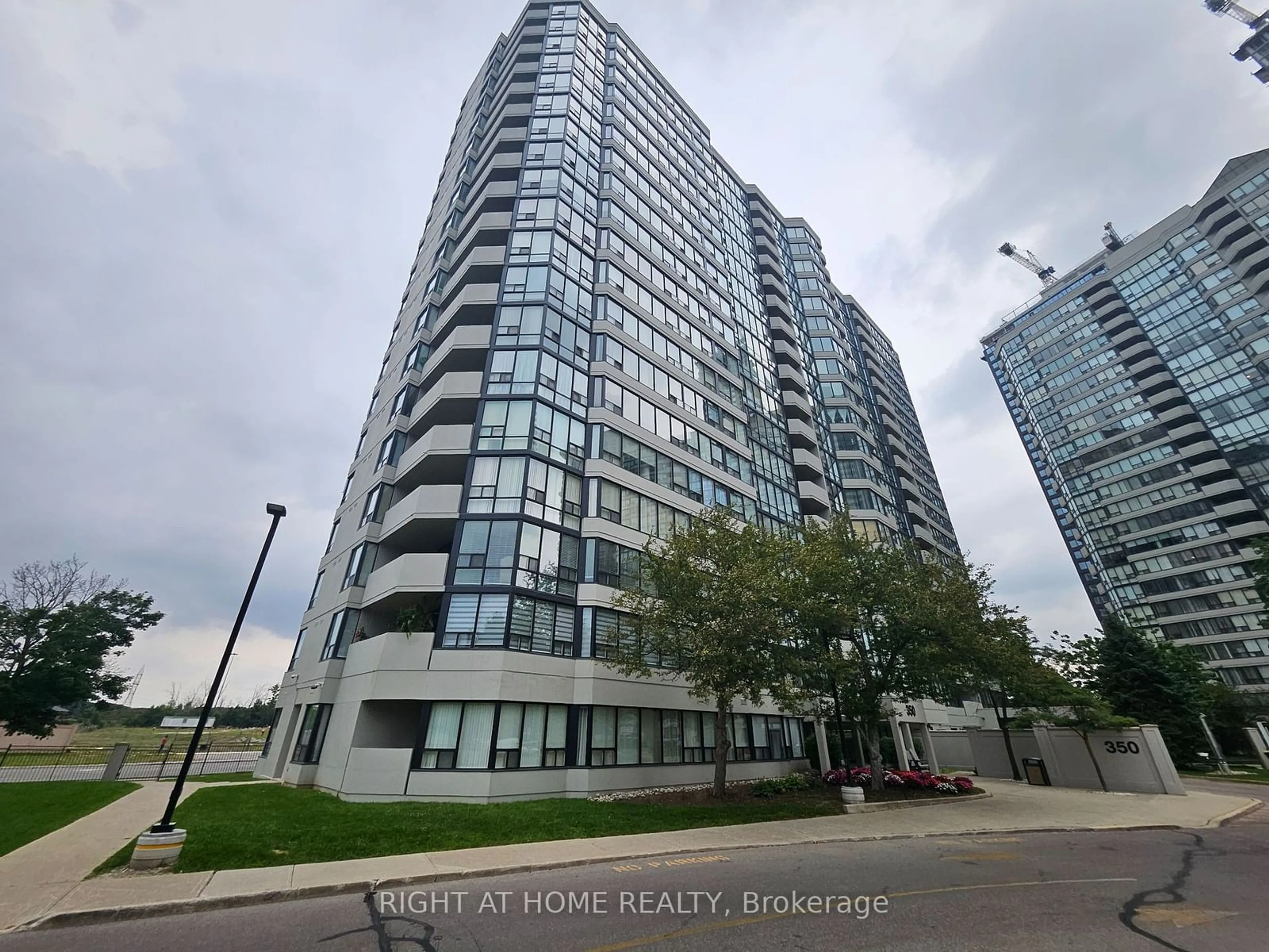 A pic from exterior of the house or condo for 350 Rathburn Rd #1702, Mississauga Ontario L5B 3Y2