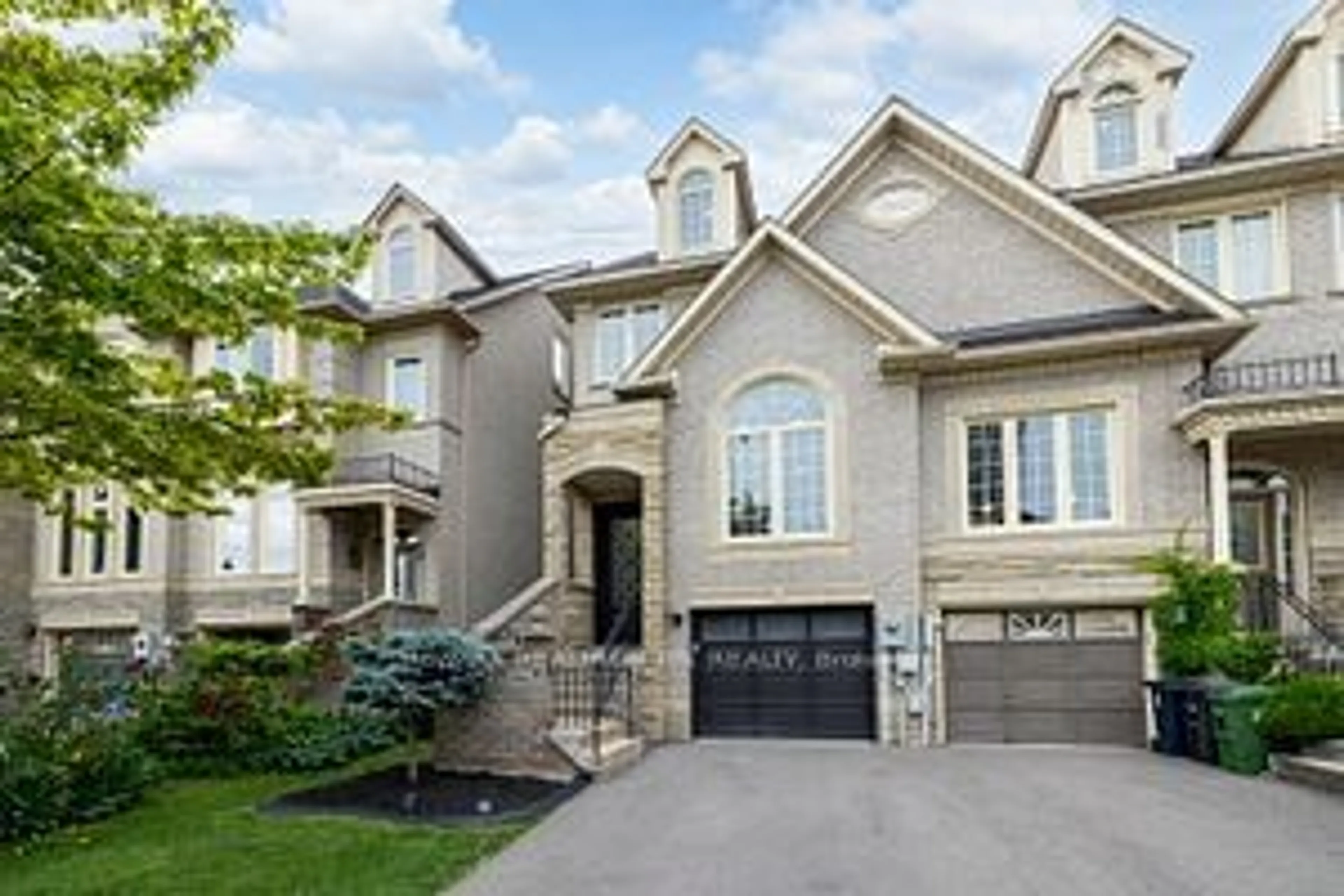 Frontside or backside of a home for 14 Greystone Crt, Toronto Ontario M8V 4A5