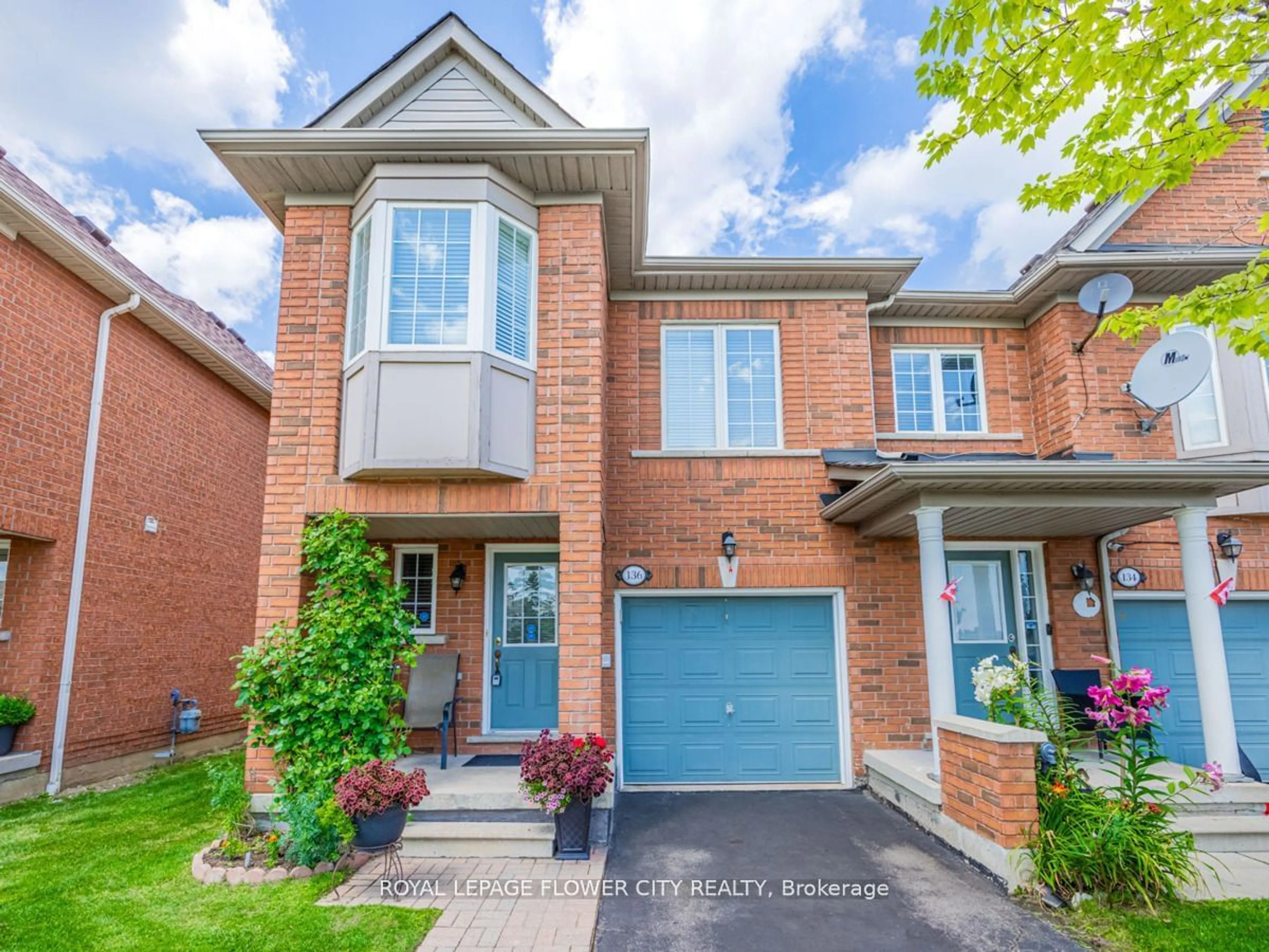 Home with brick exterior material for 6399 Spinnaker Circ #136, Mississauga Ontario L5W 1Z6