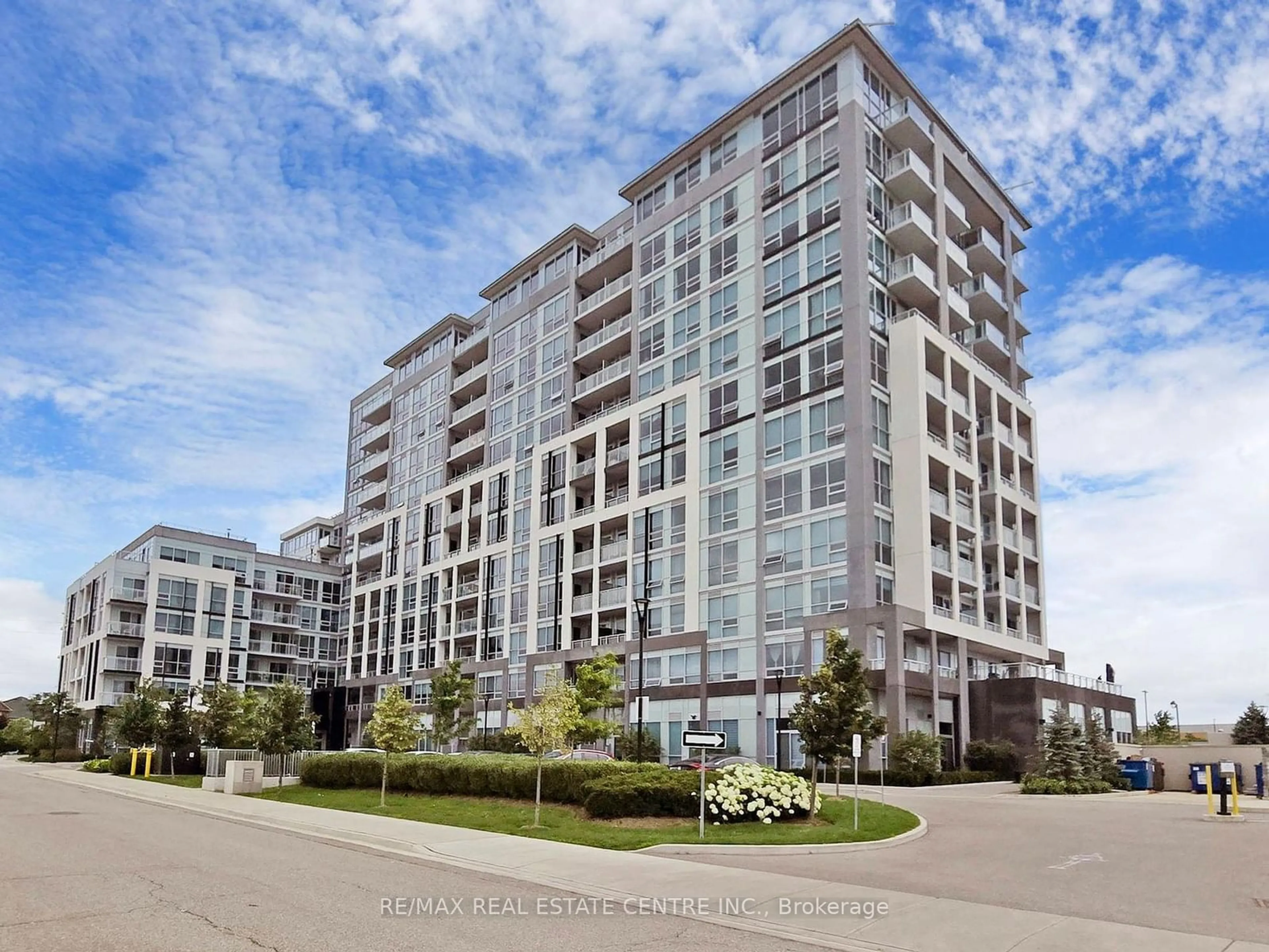 A pic from exterior of the house or condo for 1050 Main St #716, Milton Ontario L9T 9M3