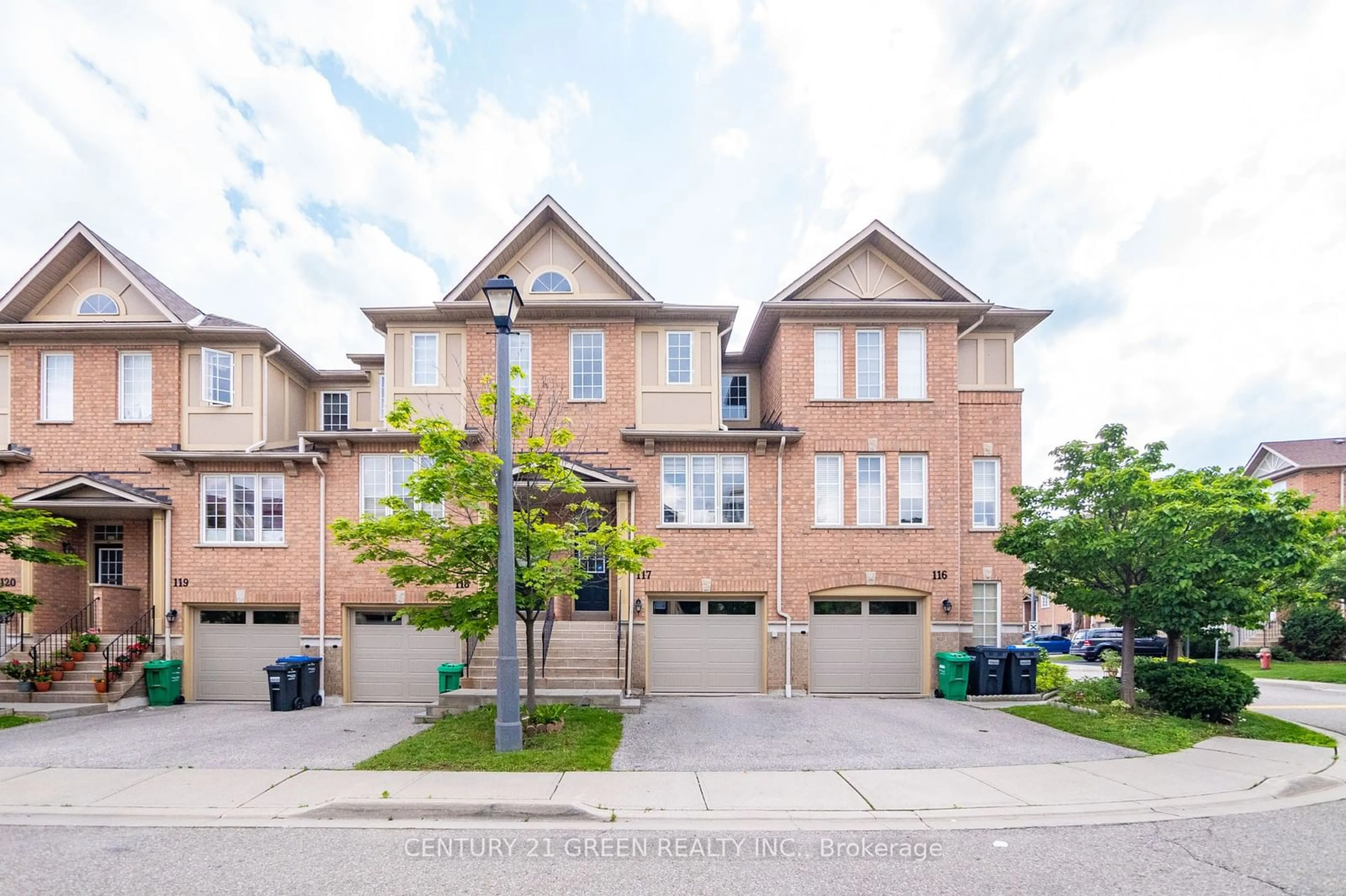 A pic from exterior of the house or condo for 5055 Heatherleigh Ave #117, Mississauga Ontario L5V 2R9