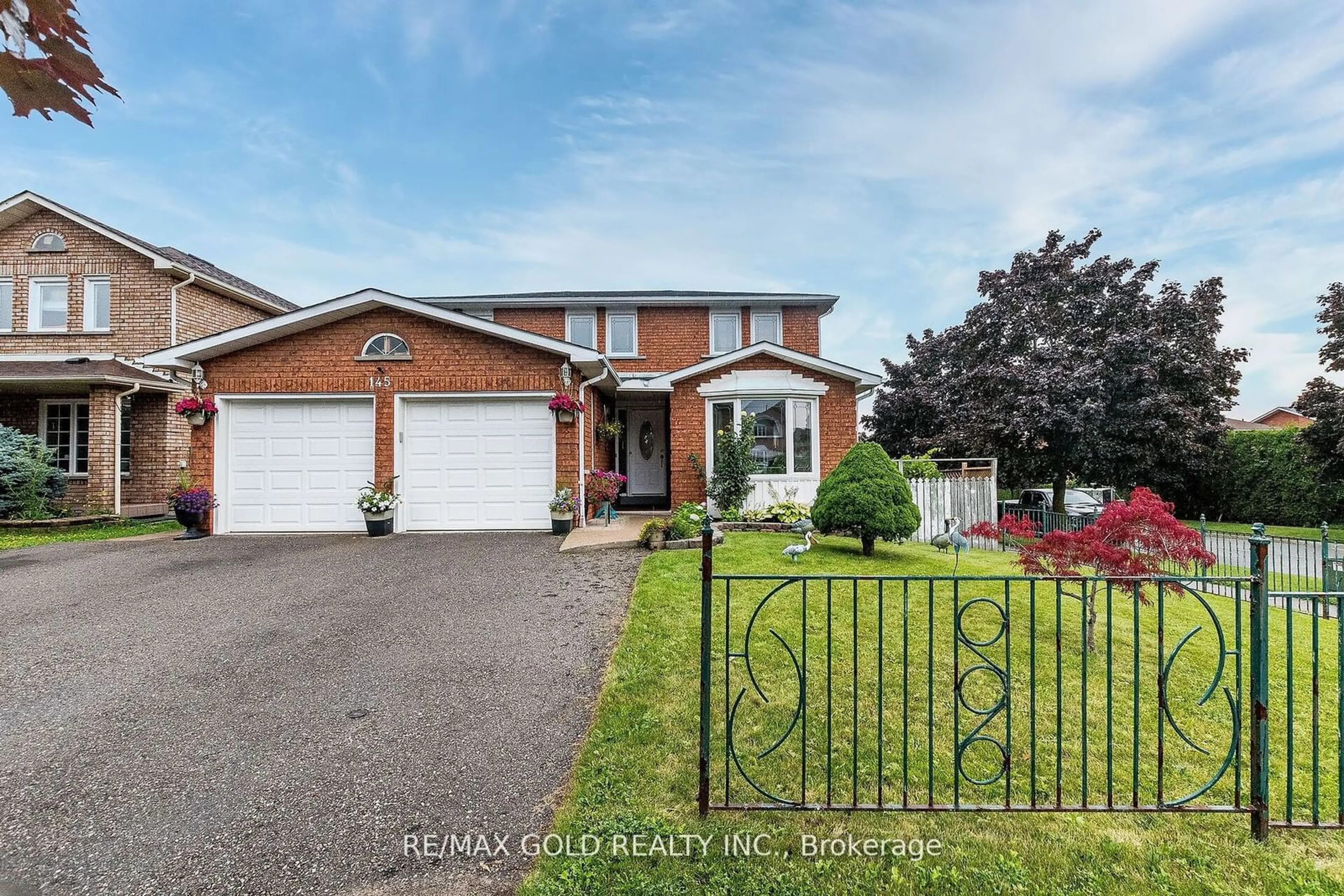 Frontside or backside of a home for 145 Sunforest Dr, Brampton Ontario L6Z 4B2