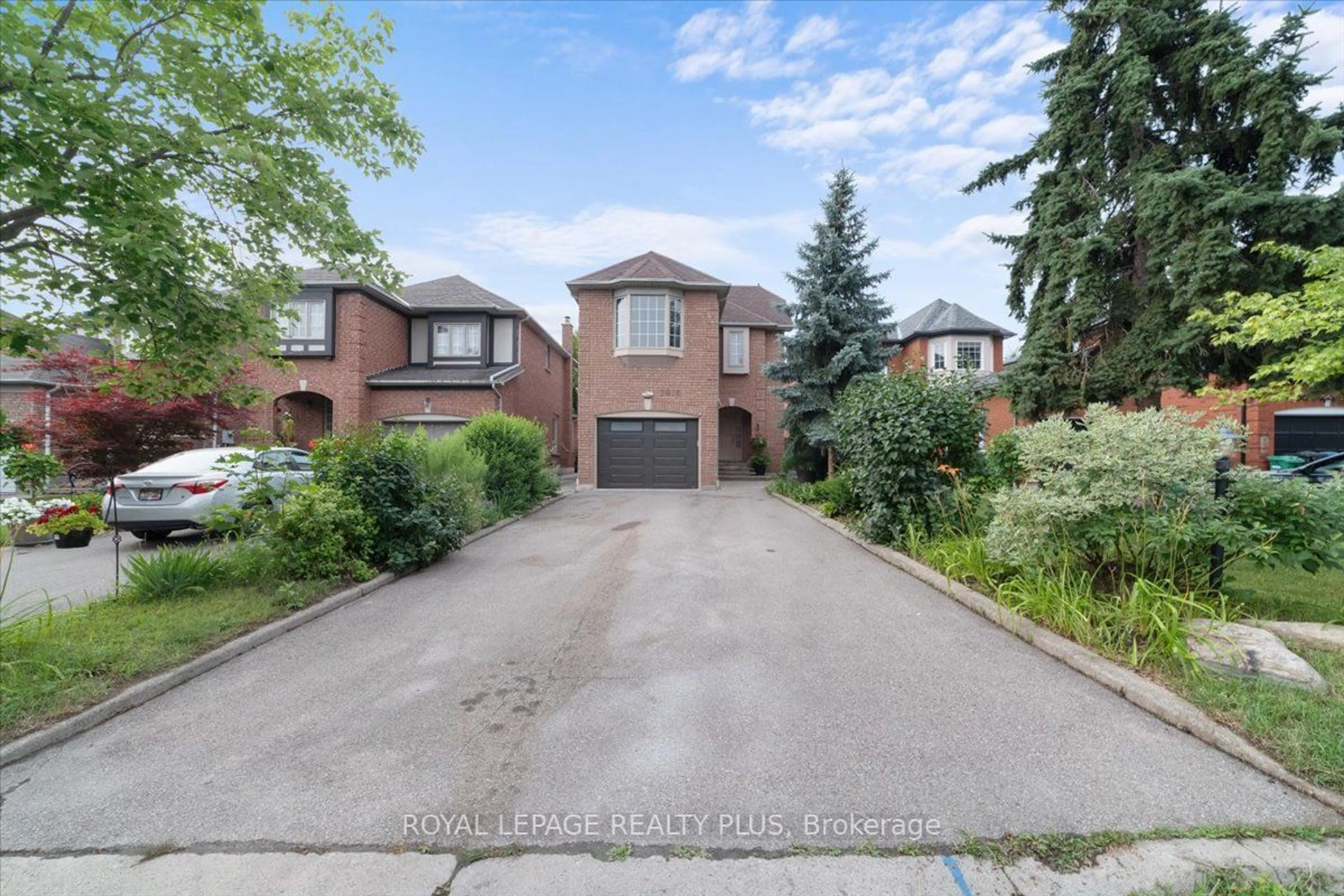 Frontside or backside of a home for 2906 Gulfstream Way, Mississauga Ontario L5N 6K3