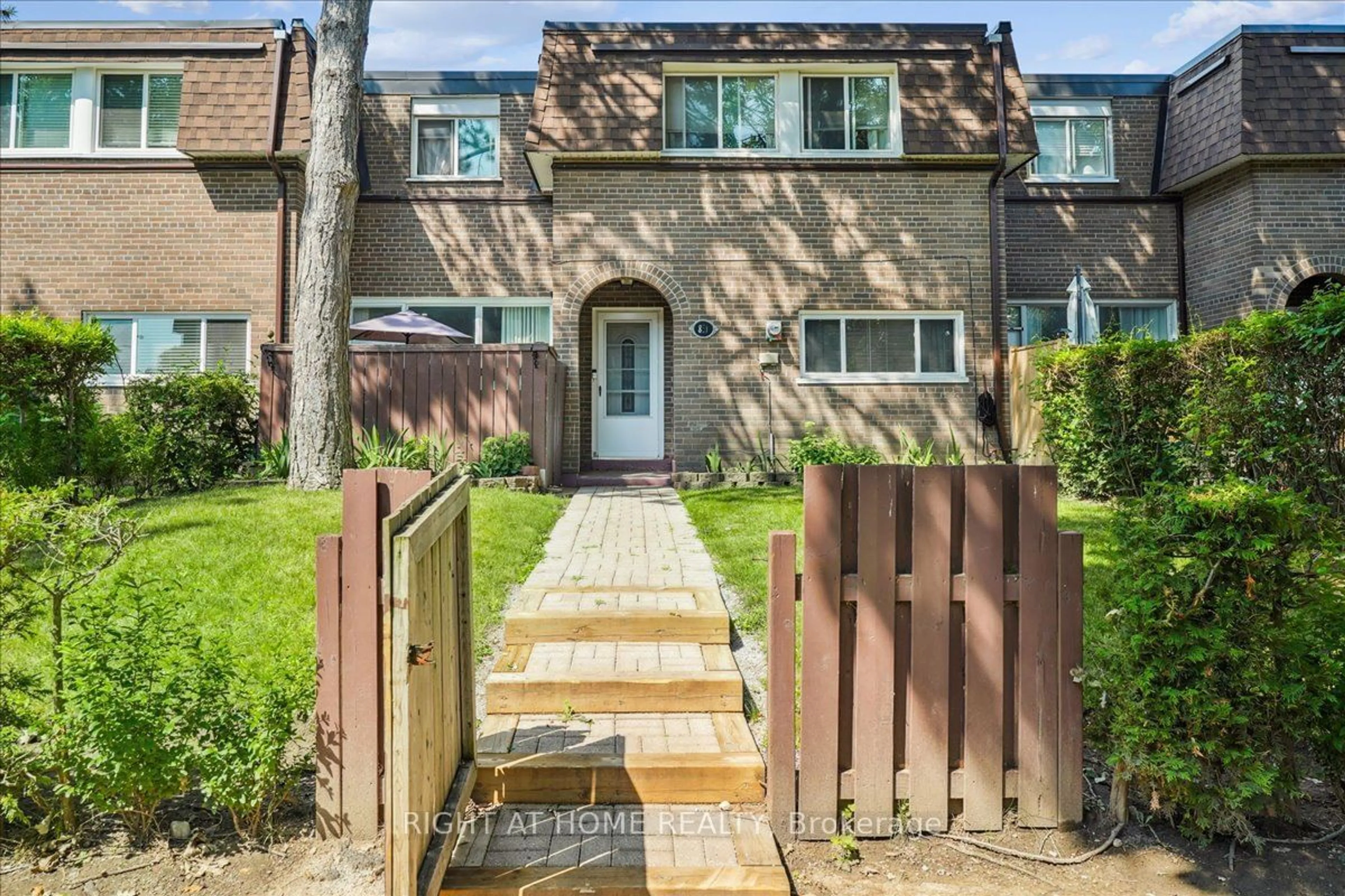 A pic from exterior of the house or condo for 30 Tandridge Cres #851, Toronto Ontario M9W 2P2