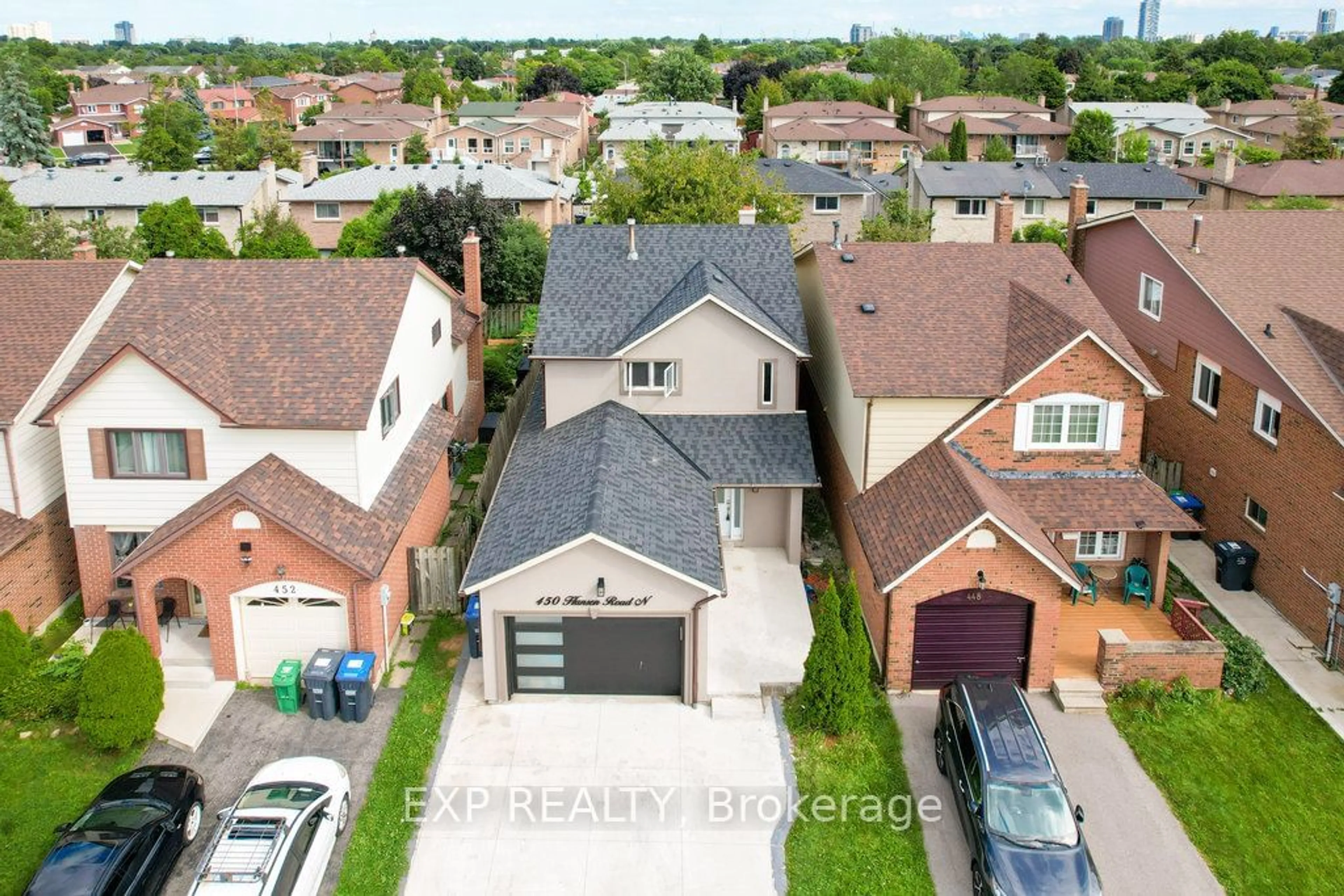 Frontside or backside of a home for 450 Hansen Rd, Brampton Ontario L6V 3P8