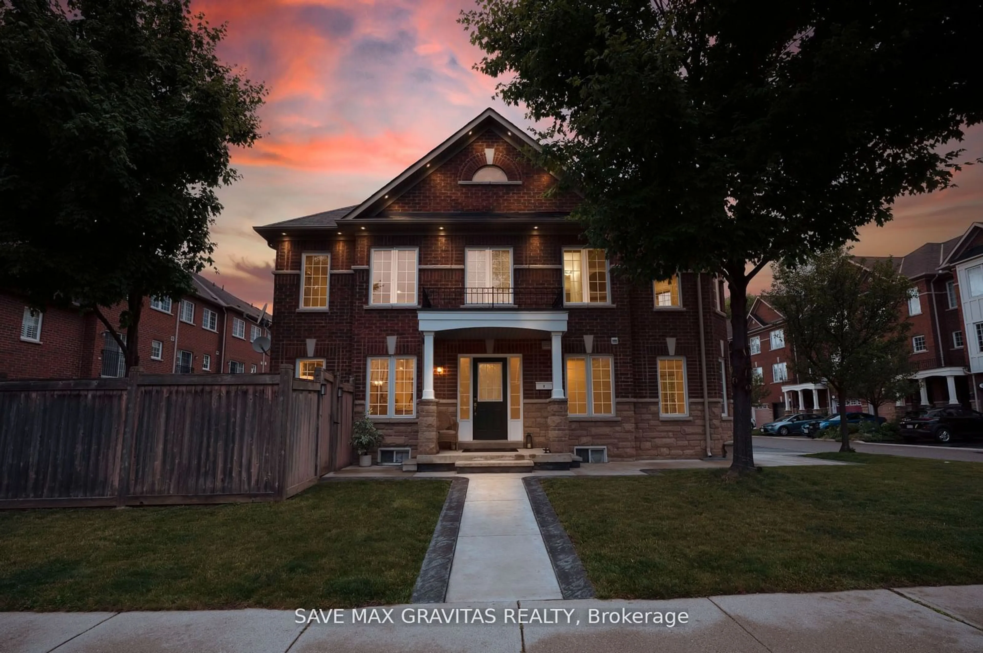 A pic from exterior of the house or condo for 2 Garden Park Lane, Brampton Ontario L6X 0H1