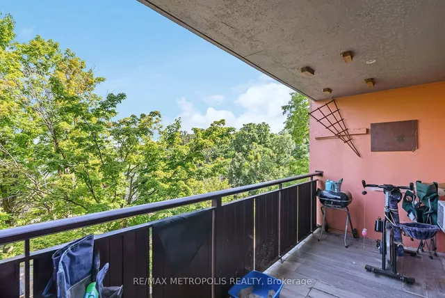 Additional property image - 15 London Green Crt Unit 509