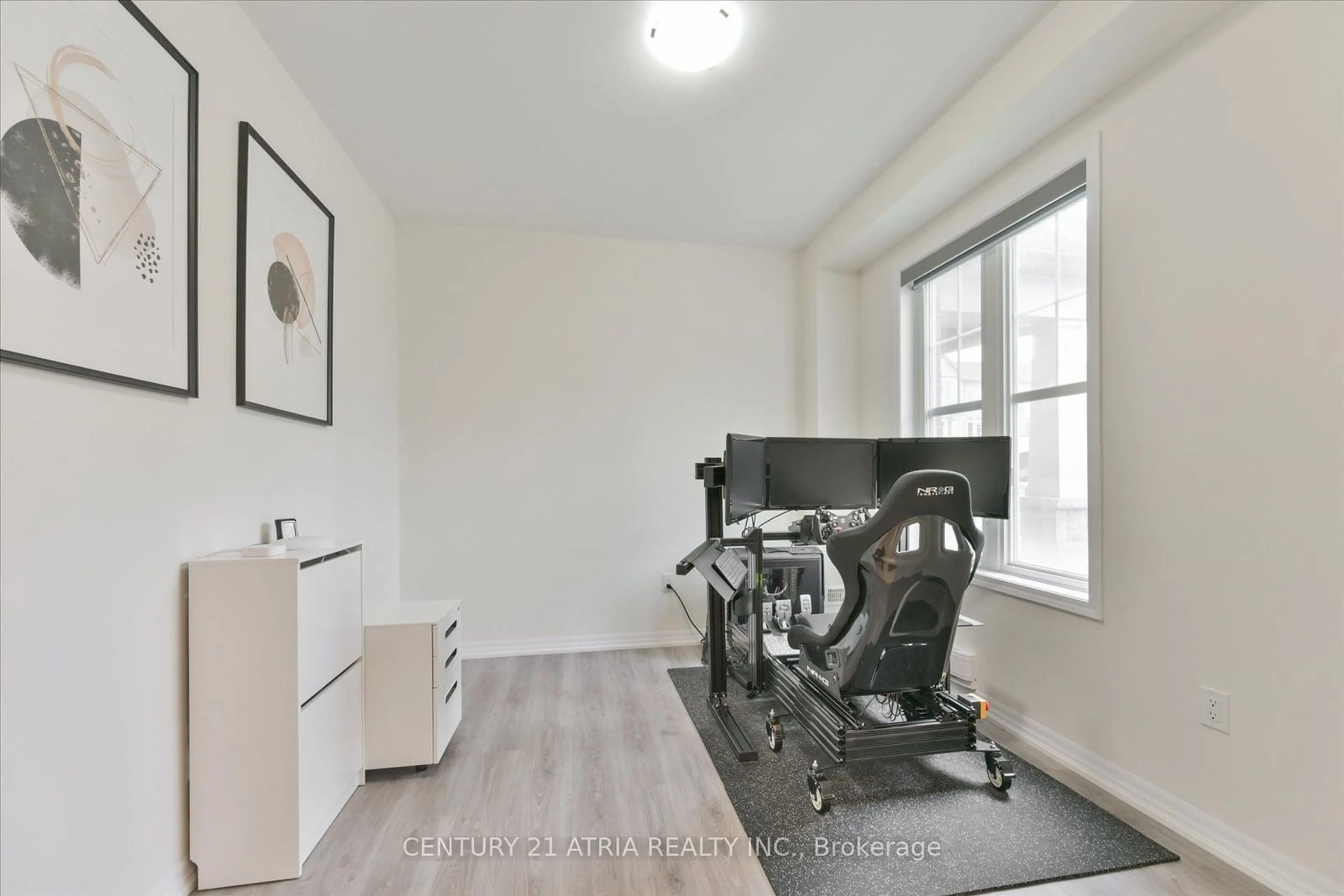 Gym or fitness room for 238 Harold Dent Tr, Oakville Ontario L6M 1S2