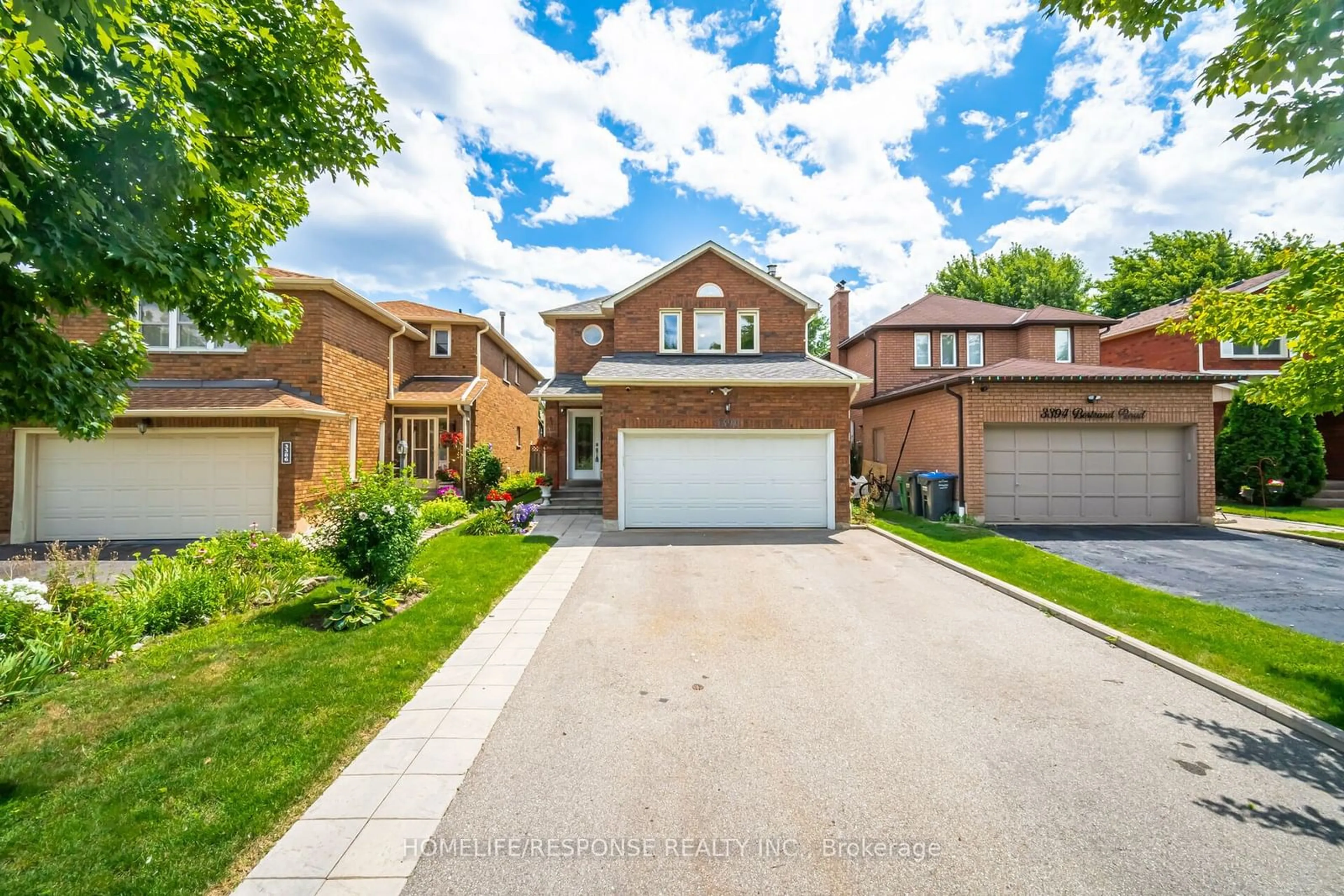Frontside or backside of a home for 3390 BERTRAND Rd, Mississauga Ontario L5L 4G1