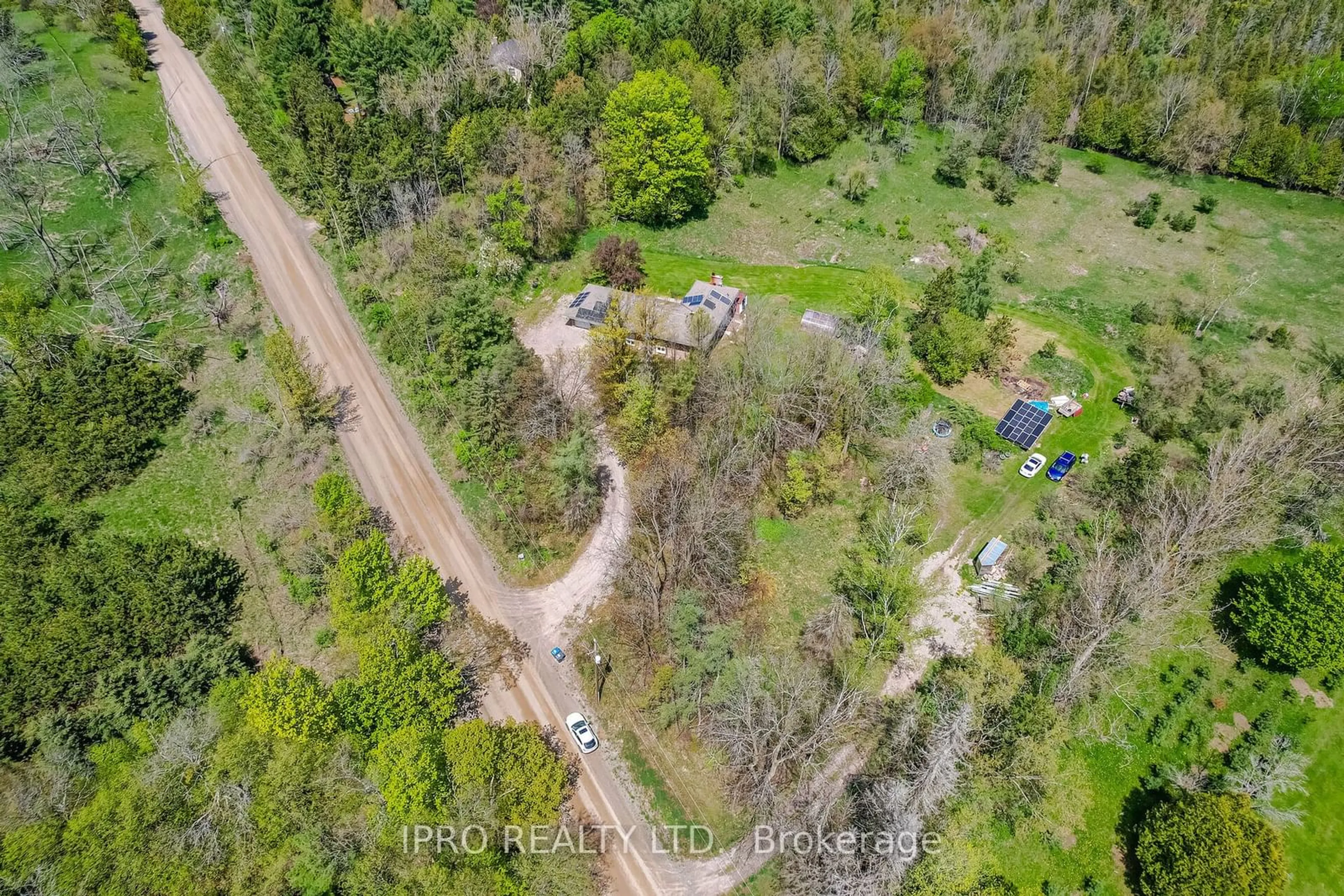 Cottage for 18697 Centreville Creek Rd, Caledon Ontario L7K 2M2