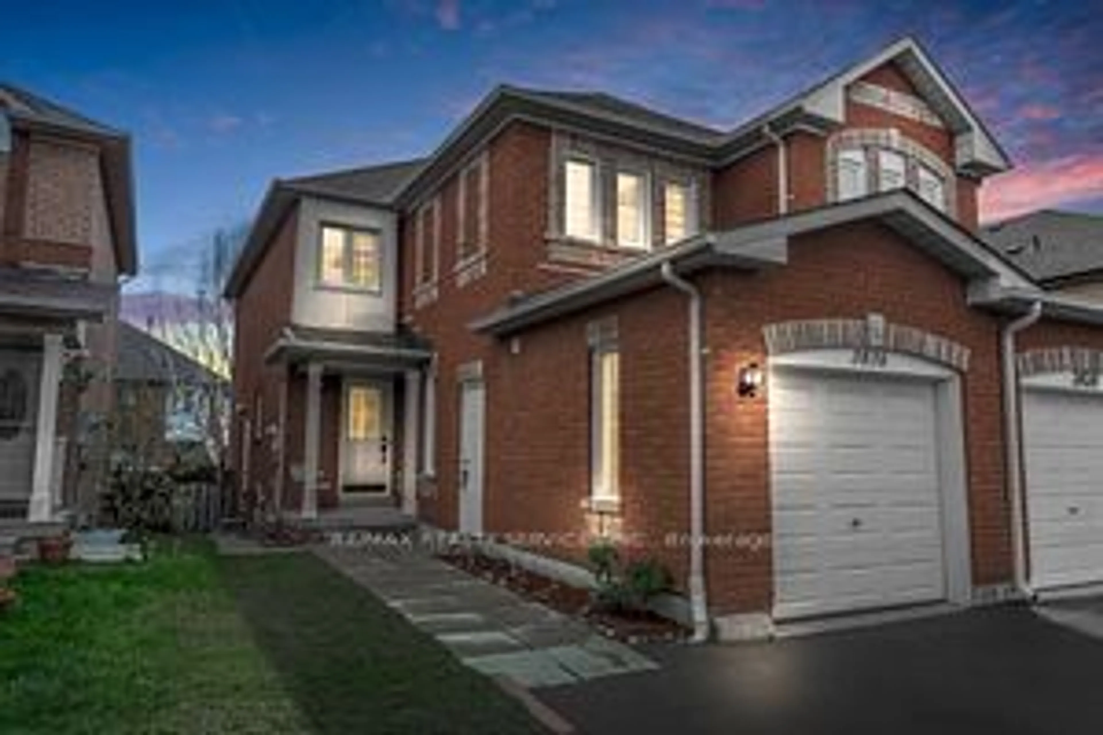Home with brick exterior material for 3836 Allcroft Rd, Mississauga Ontario L5N 6V6