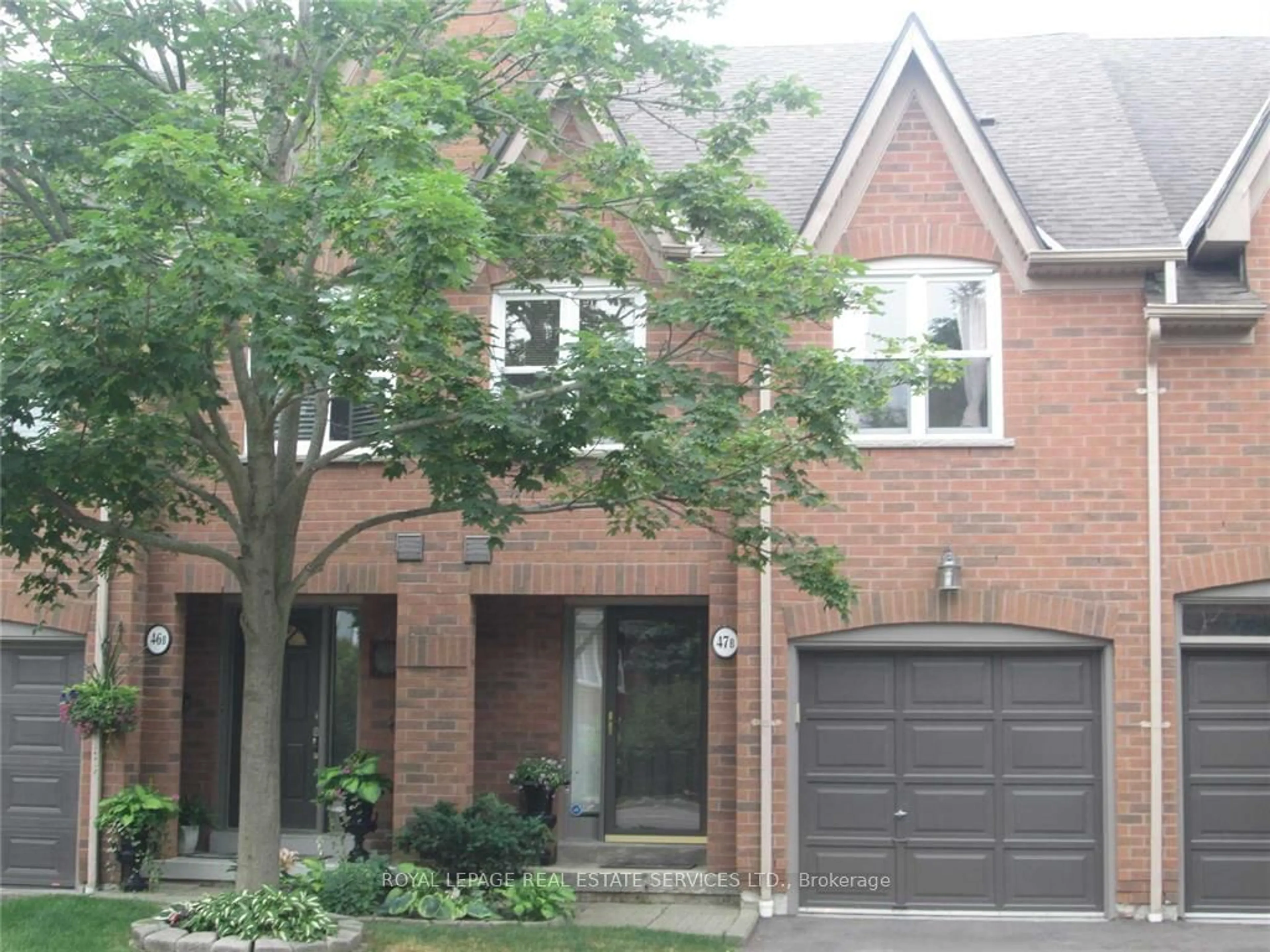 Home with brick exterior material for 1084 Queen St #47B, Mississauga Ontario L5H 4K4